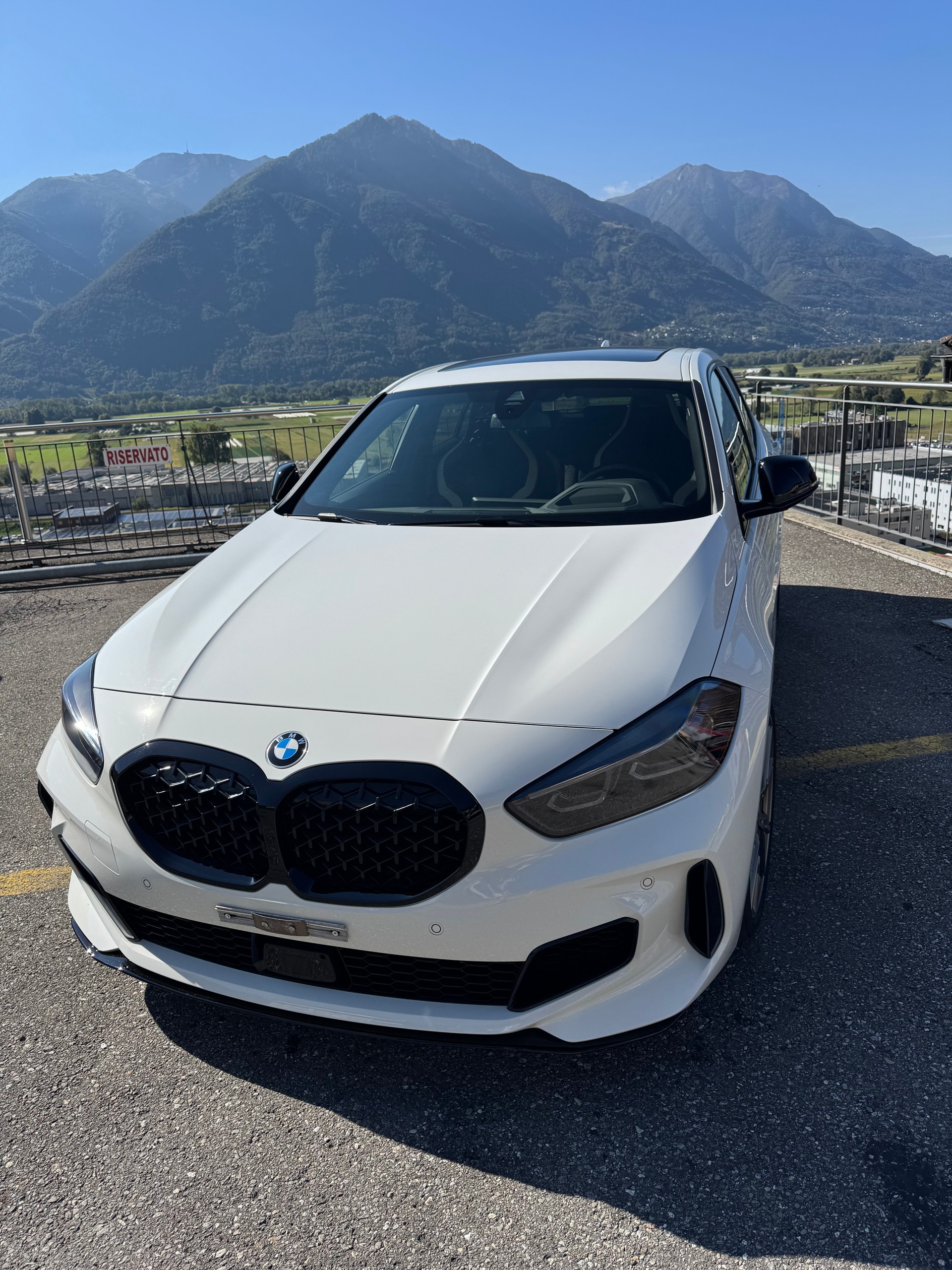 BMW M135i xDrive M Sport Pro Steptronic-image-2