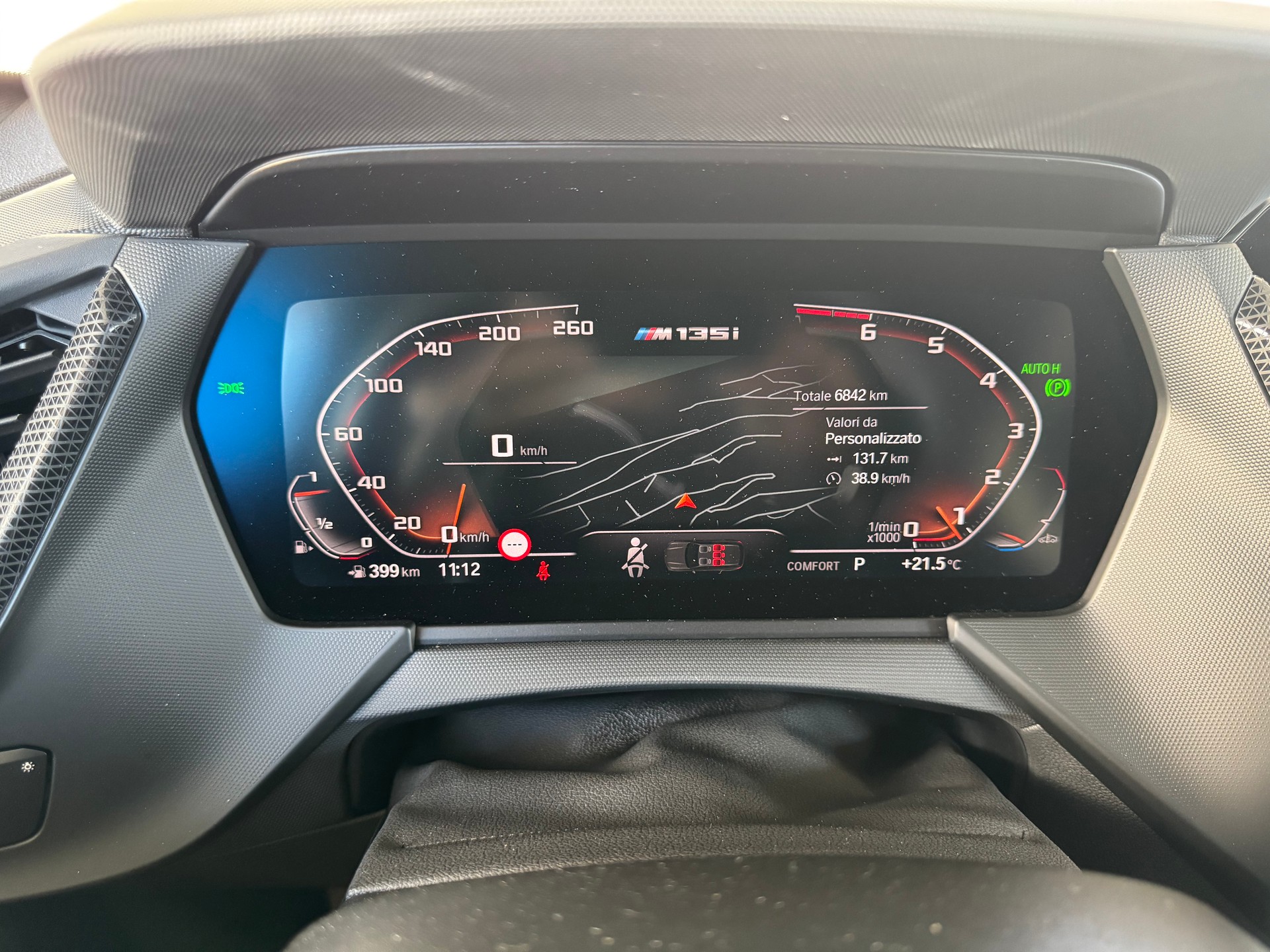 BMW M135i xDrive M Sport Pro Steptronic-image-5