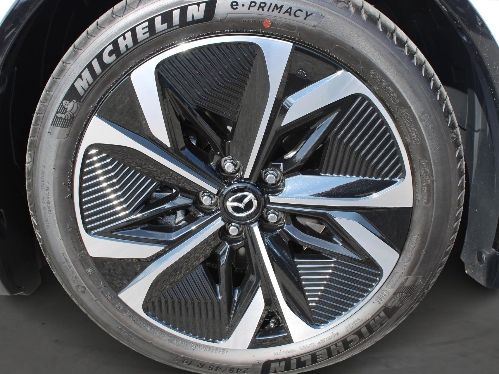MAZDA 6e 245 80kWh Takumi-image-13