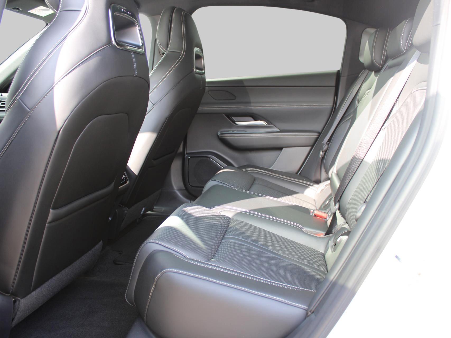 MAZDA 6e 245 80kWh Takumi-image-8