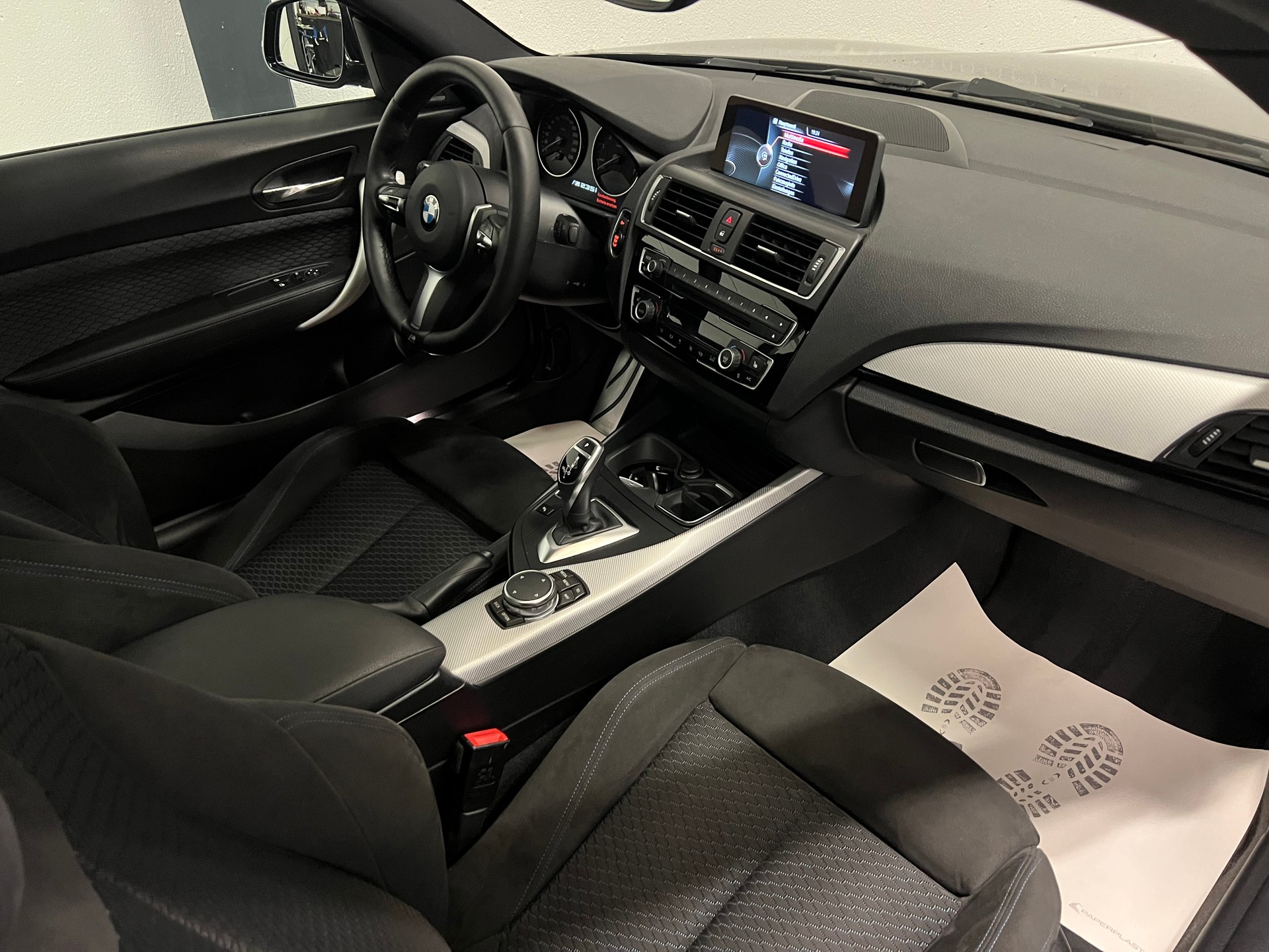 BMW M235i xDrive Steptronic-image-19