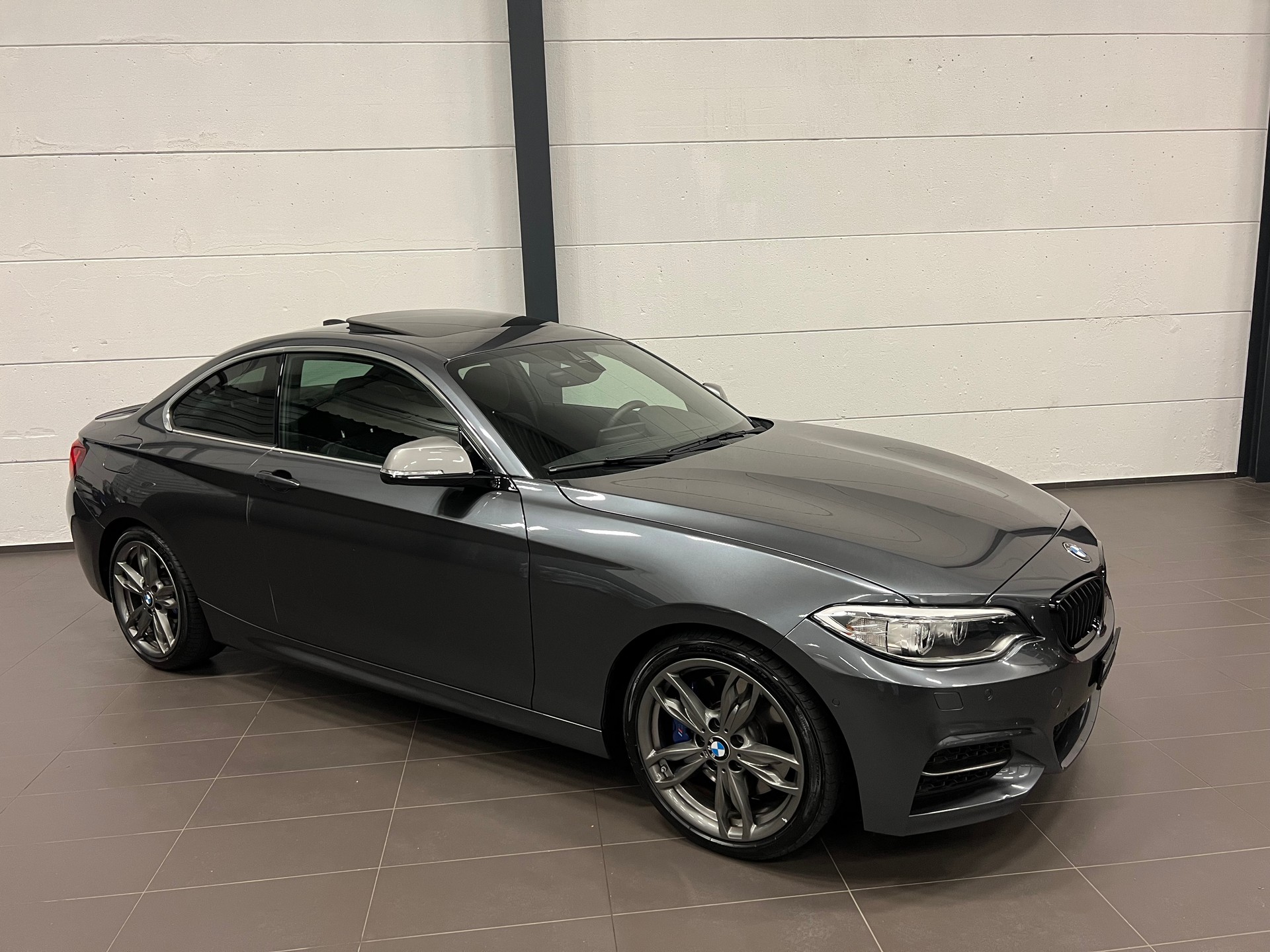 BMW M235i xDrive Steptronic-image-3