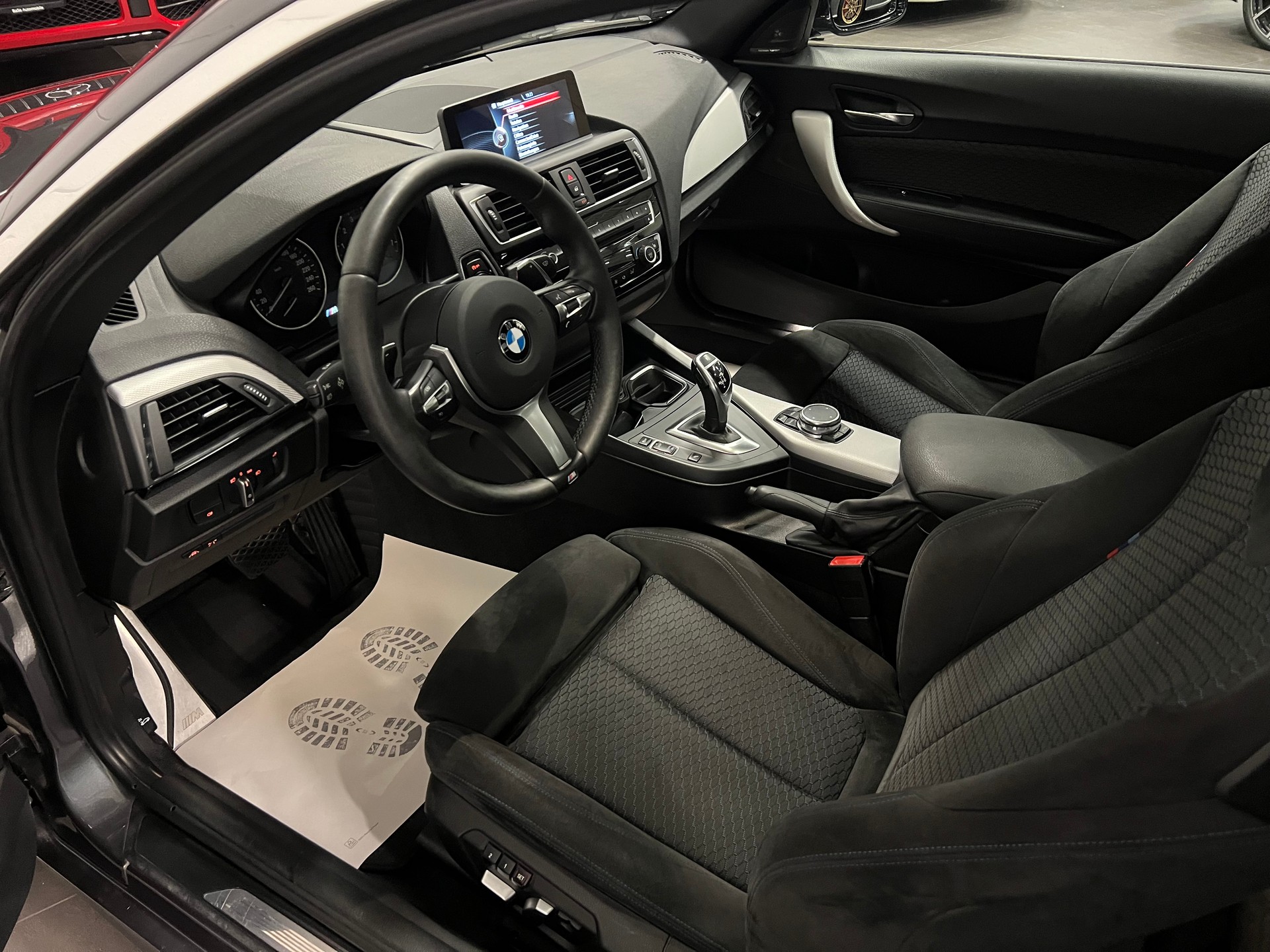 BMW M235i xDrive Steptronic-image-17