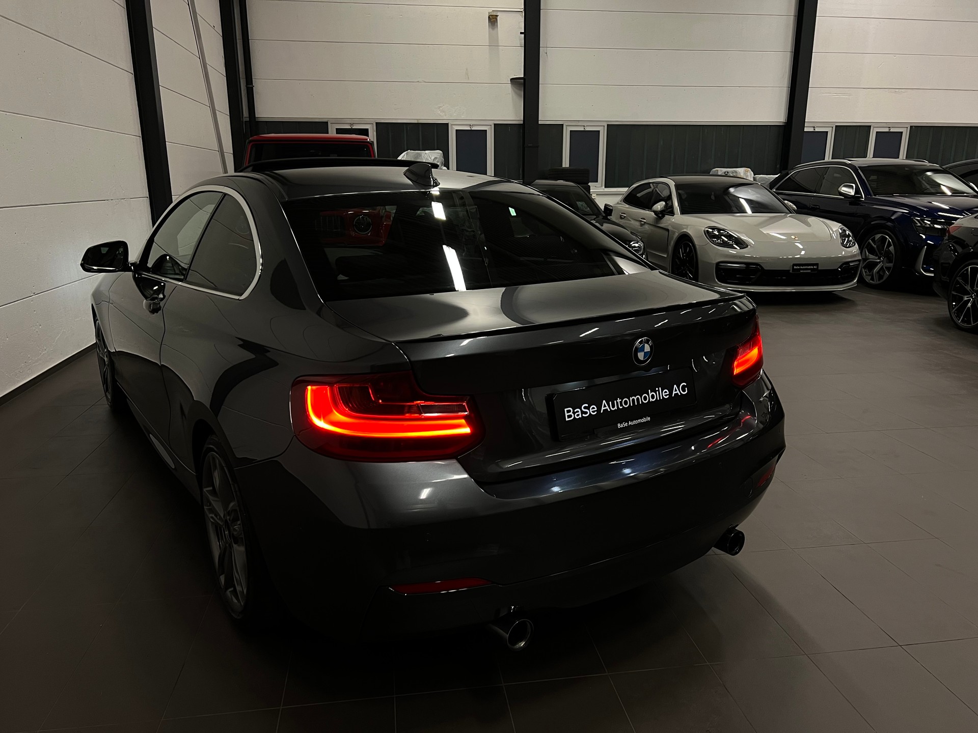 BMW M235i xDrive Steptronic-image-16
