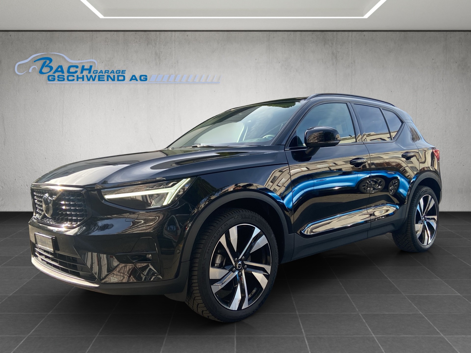 VOLVO XC40 B4 Benzin Mild Hybrid AWD Ultim. Dark DCT-image-0