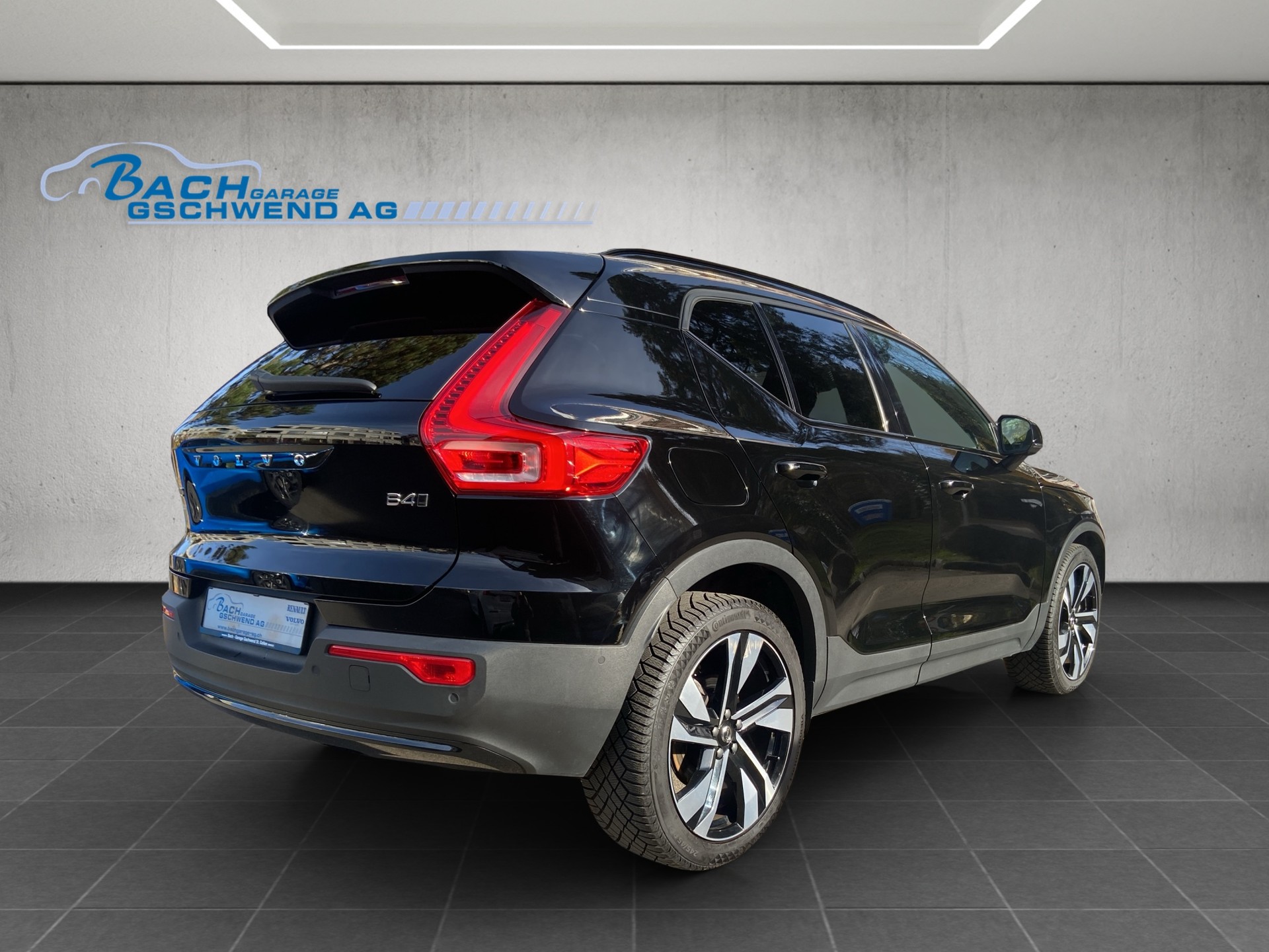VOLVO XC40 B4 Benzin Mild Hybrid AWD Ultim. Dark DCT-image-3