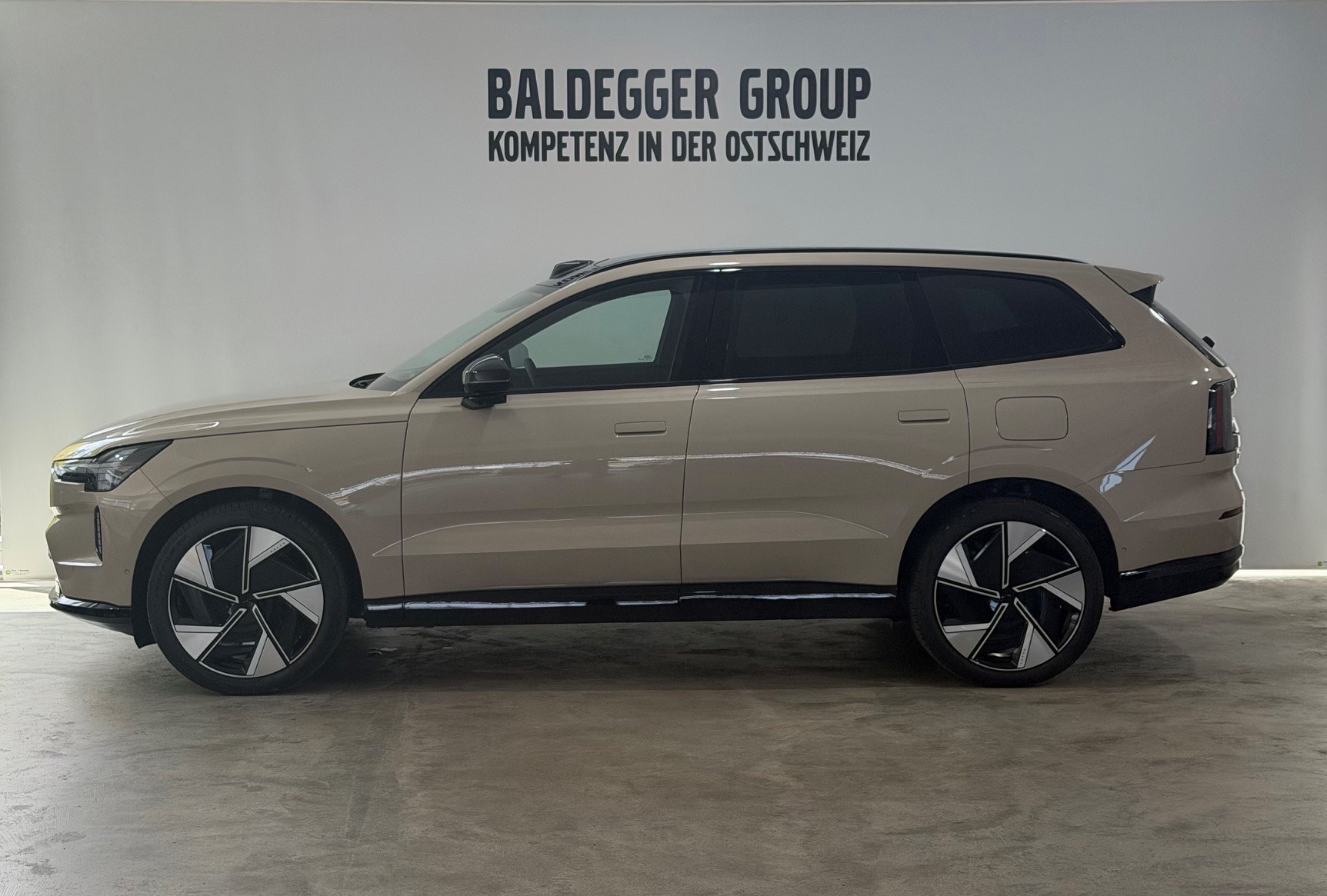 VOLVO EX 90 Twin Performance Ultra AWD-image-2