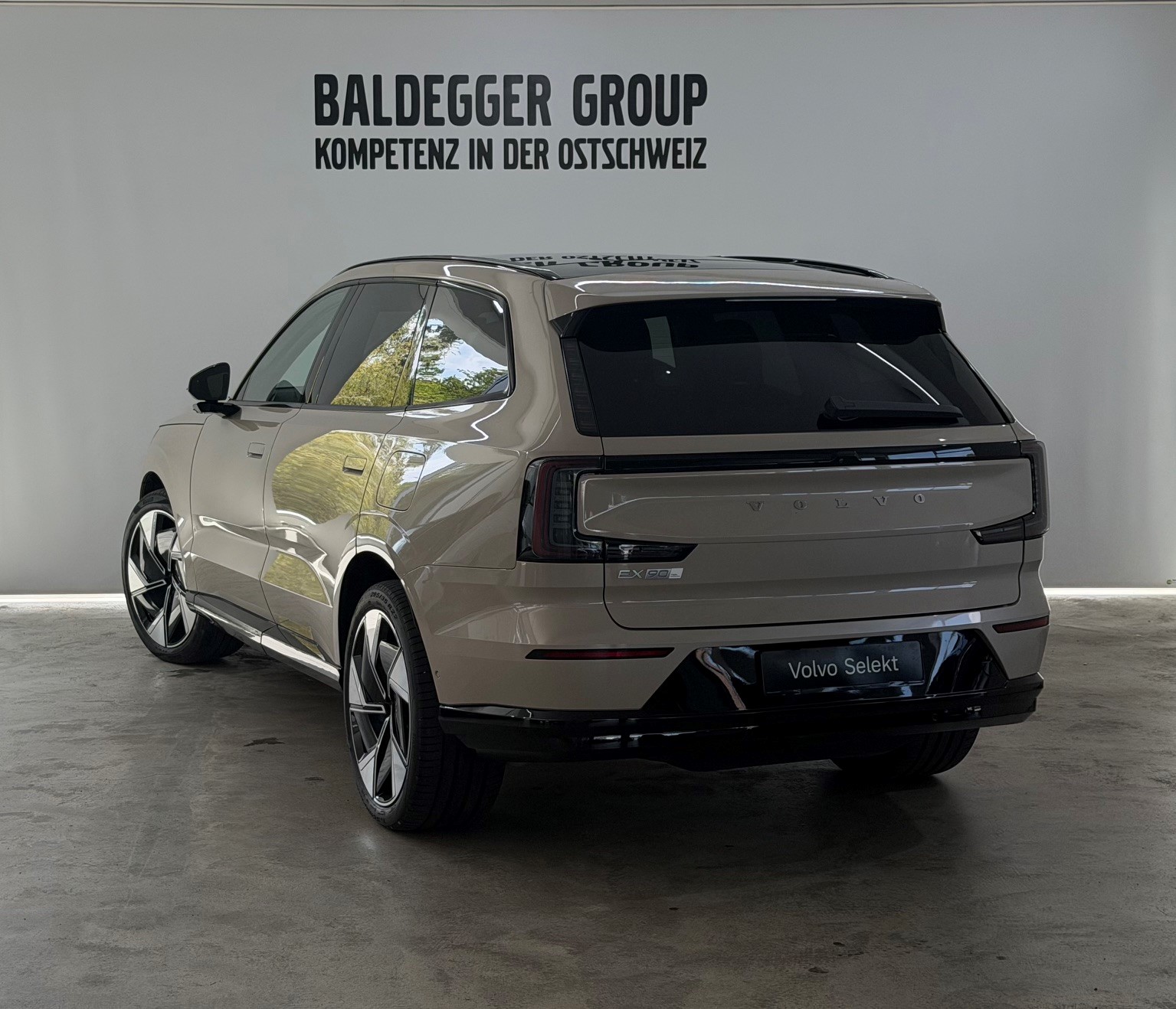 VOLVO EX 90 Twin Performance Ultra AWD-image-1
