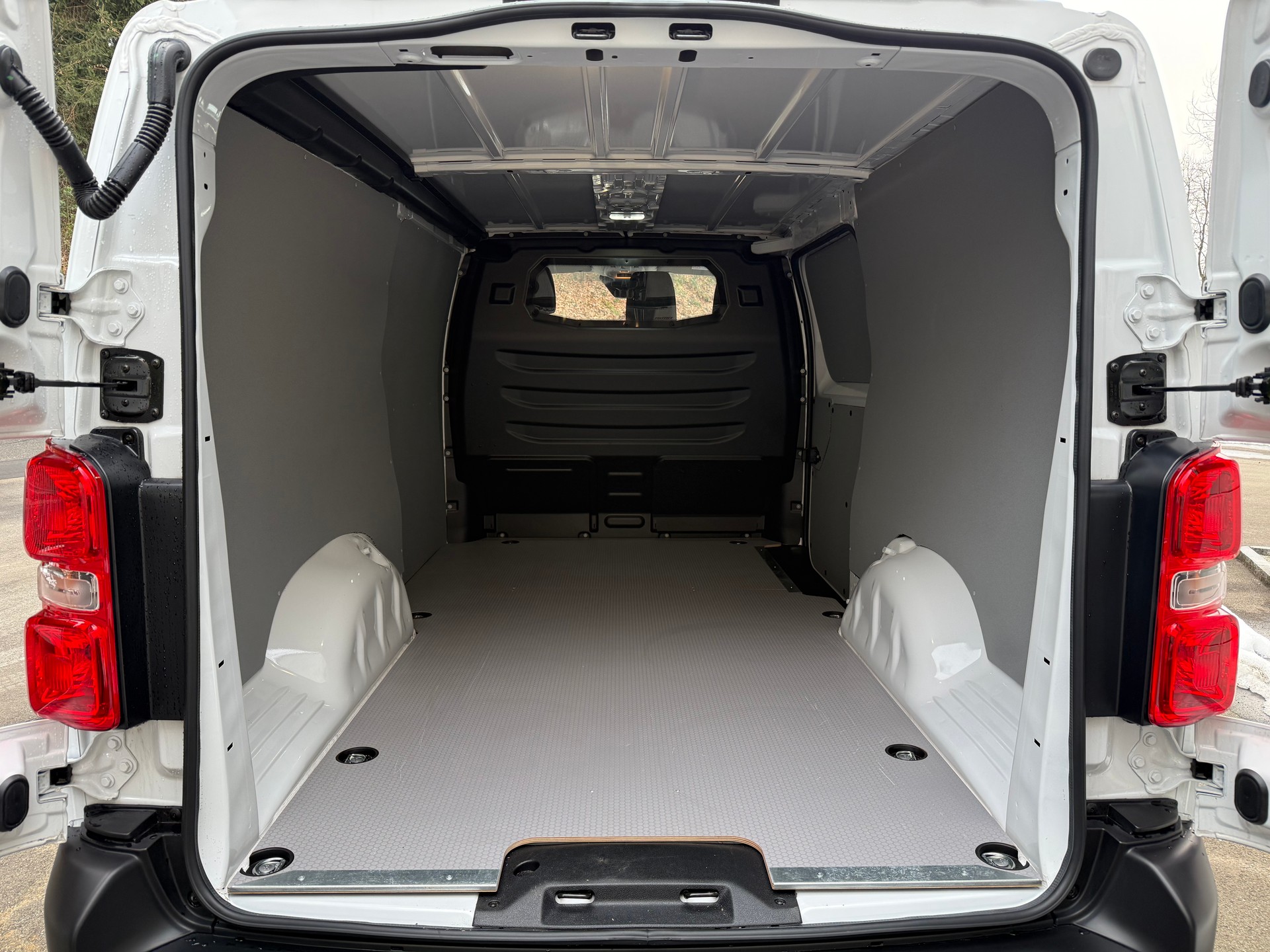 OPEL Vivaro Cargo 2.0 D s/s XL EN Aut.-image-5