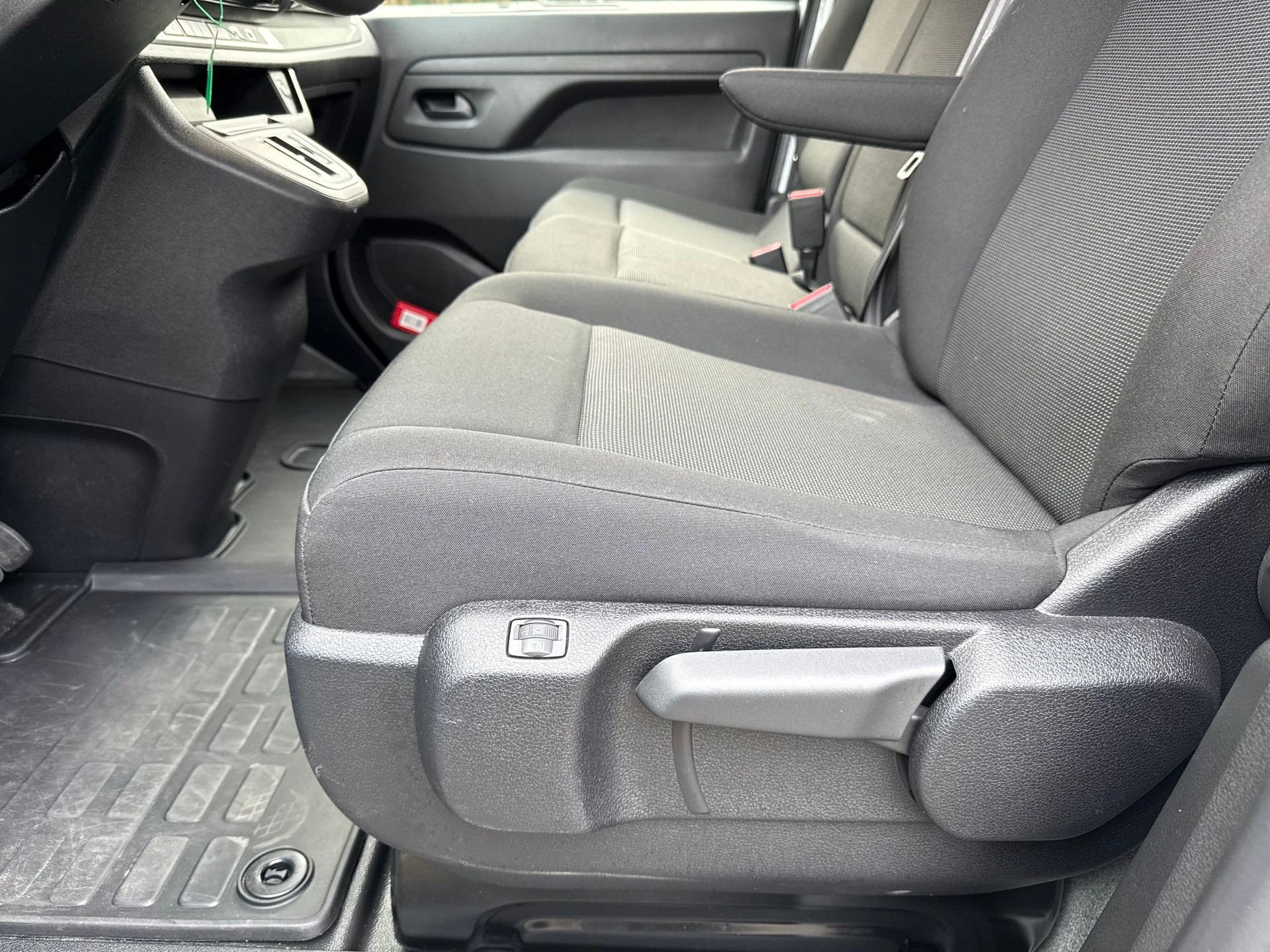 OPEL Vivaro Cargo 2.0 D s/s XL EN Aut.-image-14