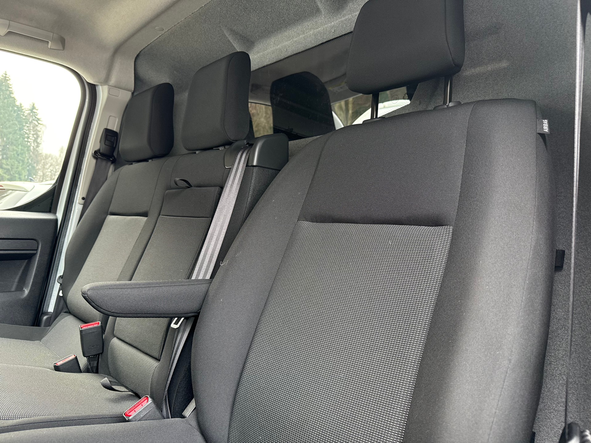 OPEL Vivaro Cargo 2.0 D s/s XL EN Aut.-image-15