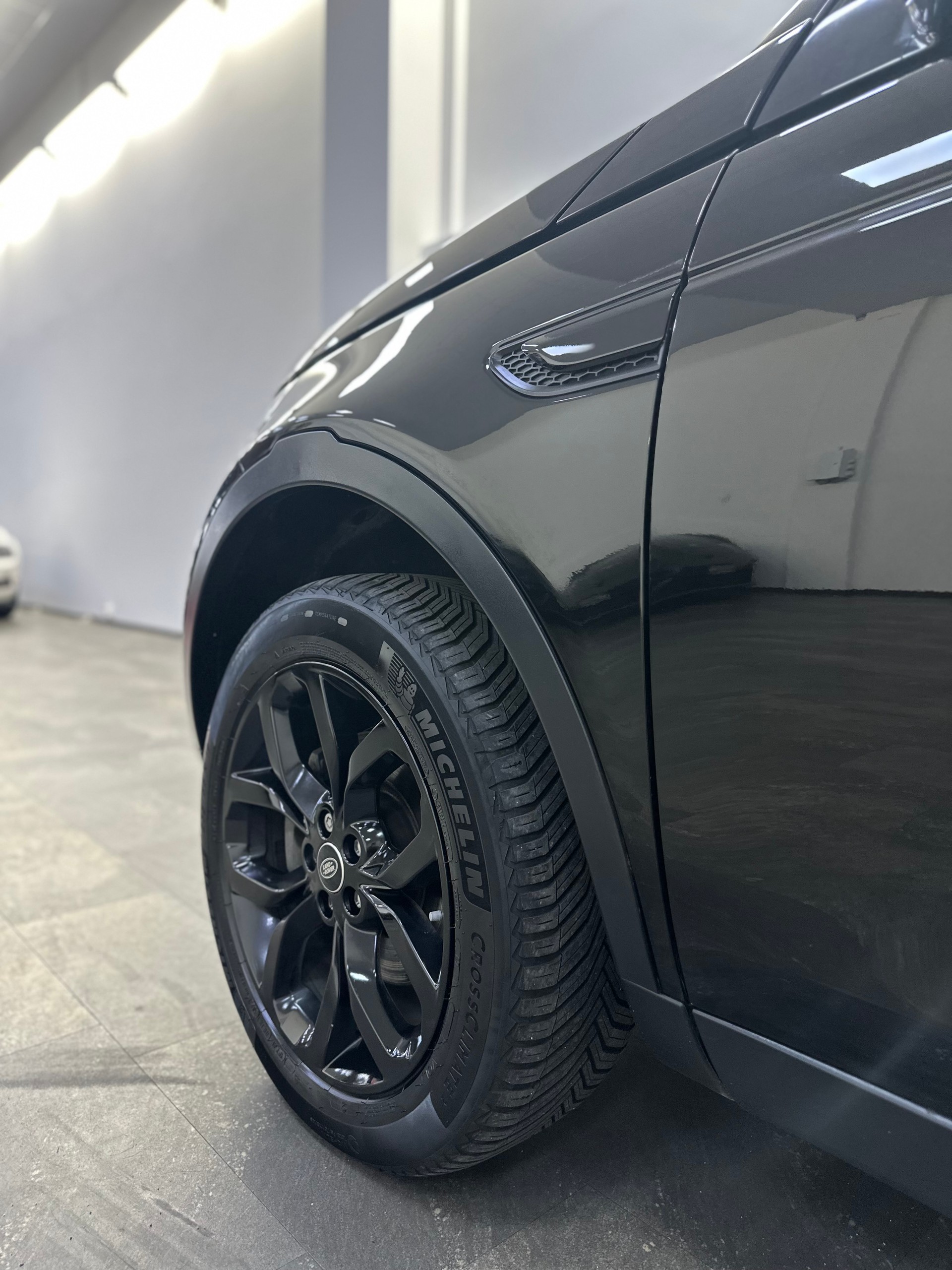 LAND ROVER Discovery Sport 2.0 TD4 Pure AT9-image-4