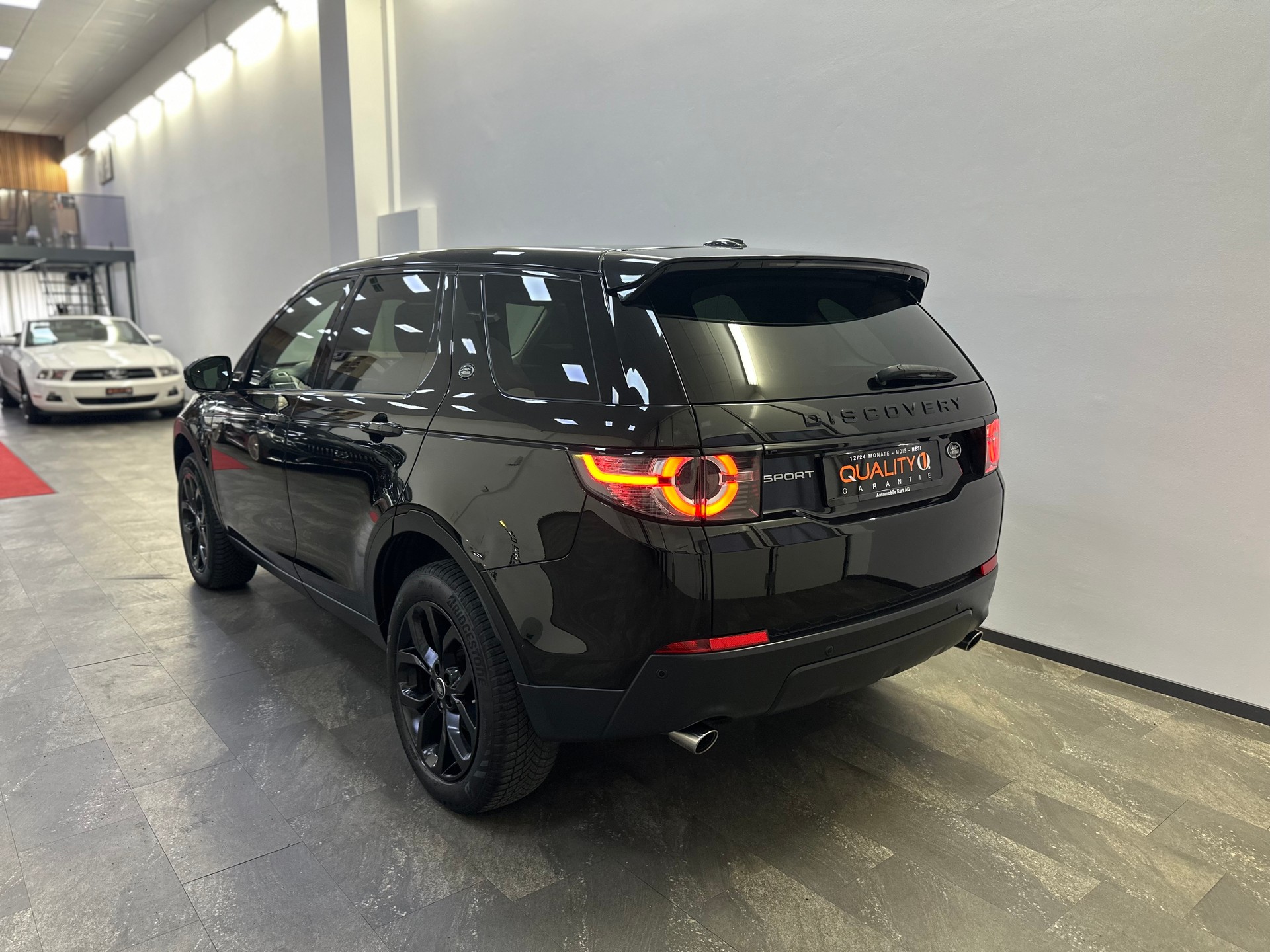 LAND ROVER Discovery Sport 2.0 TD4 Pure AT9-image-3