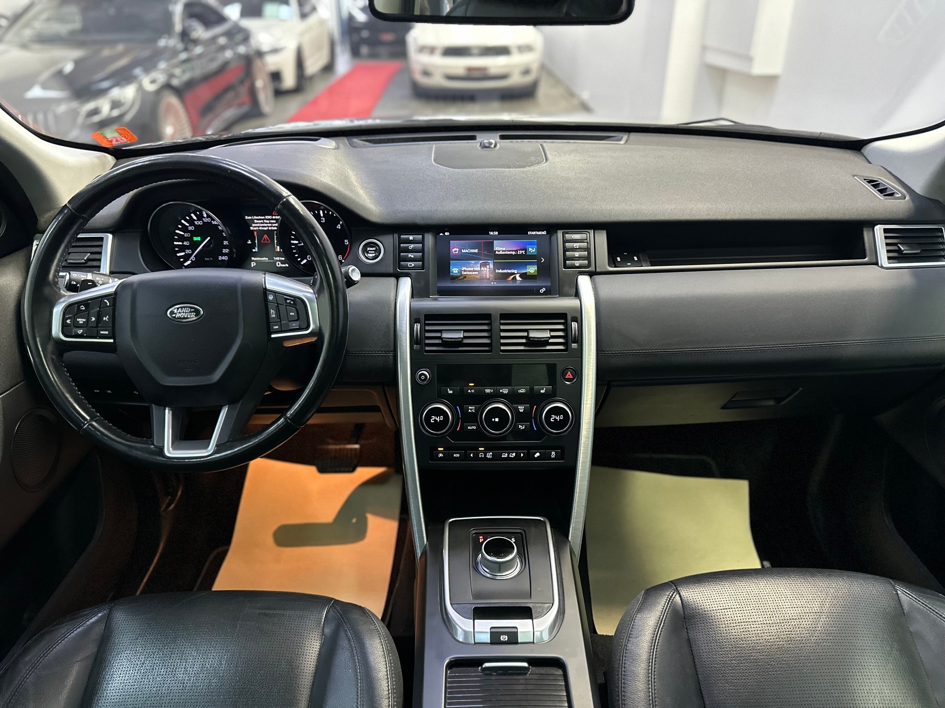 LAND ROVER Discovery Sport 2.0 TD4 Pure AT9-image-17