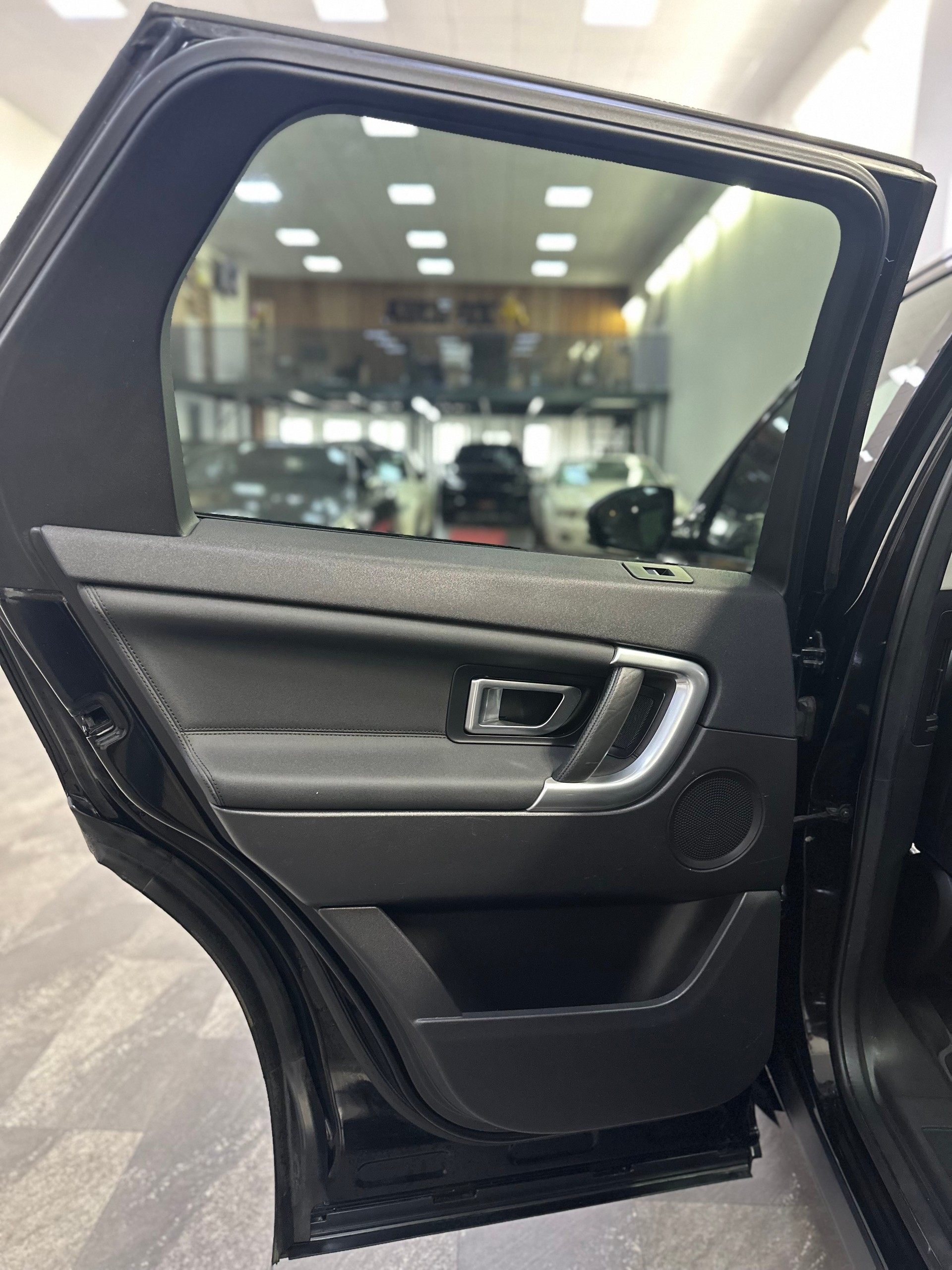 LAND ROVER Discovery Sport 2.0 TD4 Pure AT9-image-25
