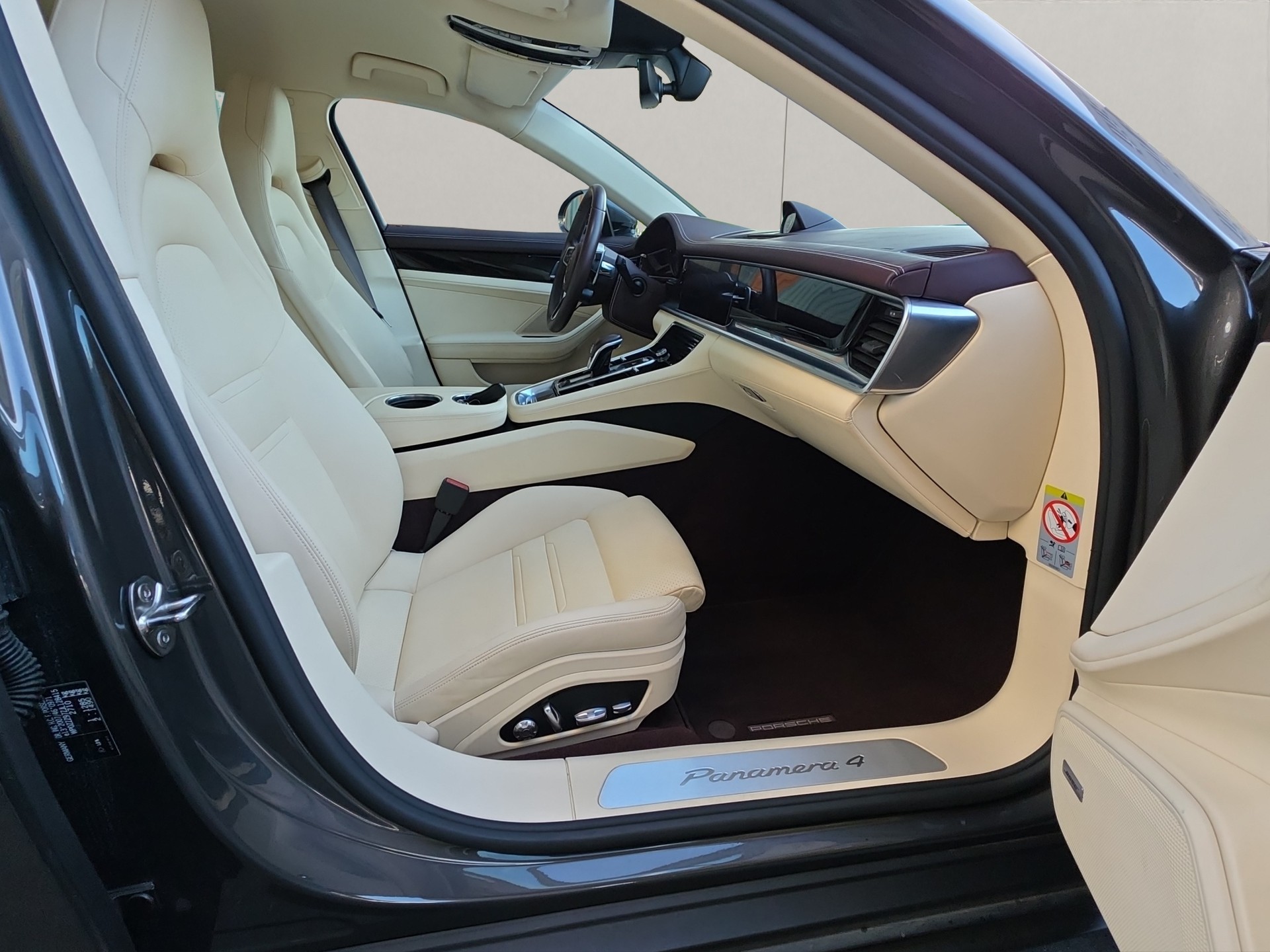 PORSCHE Panamera 4 E-Hybrid PDK-image-4