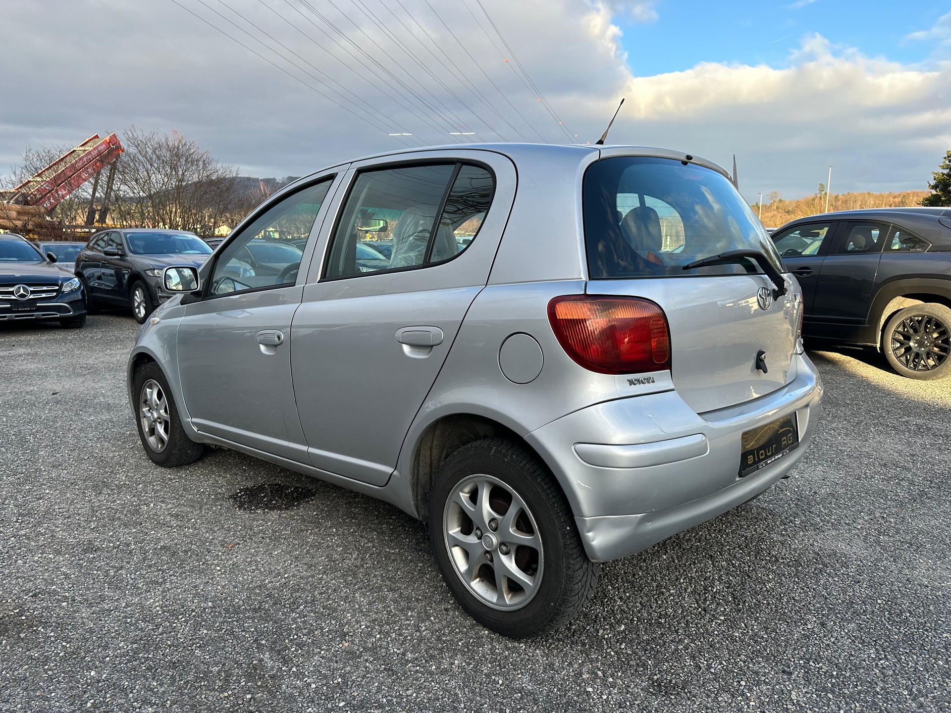 TOYOTA Yaris 1.3 Linea Luna-image-2