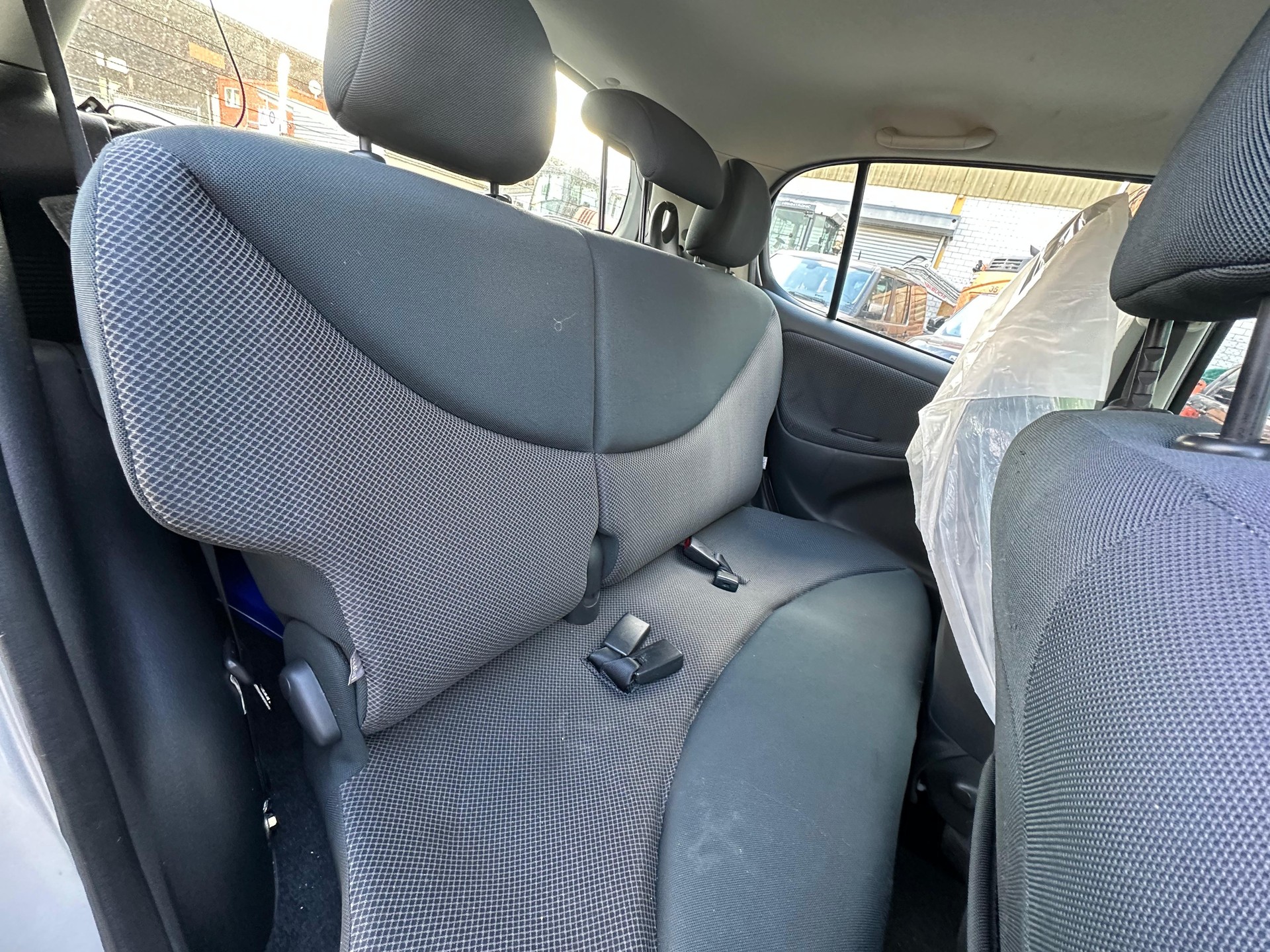 TOYOTA Yaris 1.3 Linea Luna-image-8