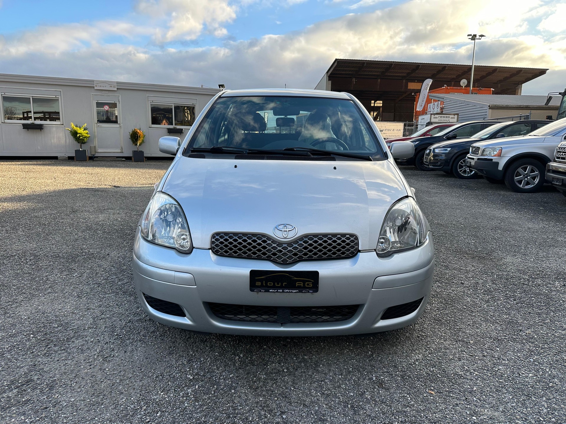TOYOTA Yaris 1.3 Linea Luna-image-0