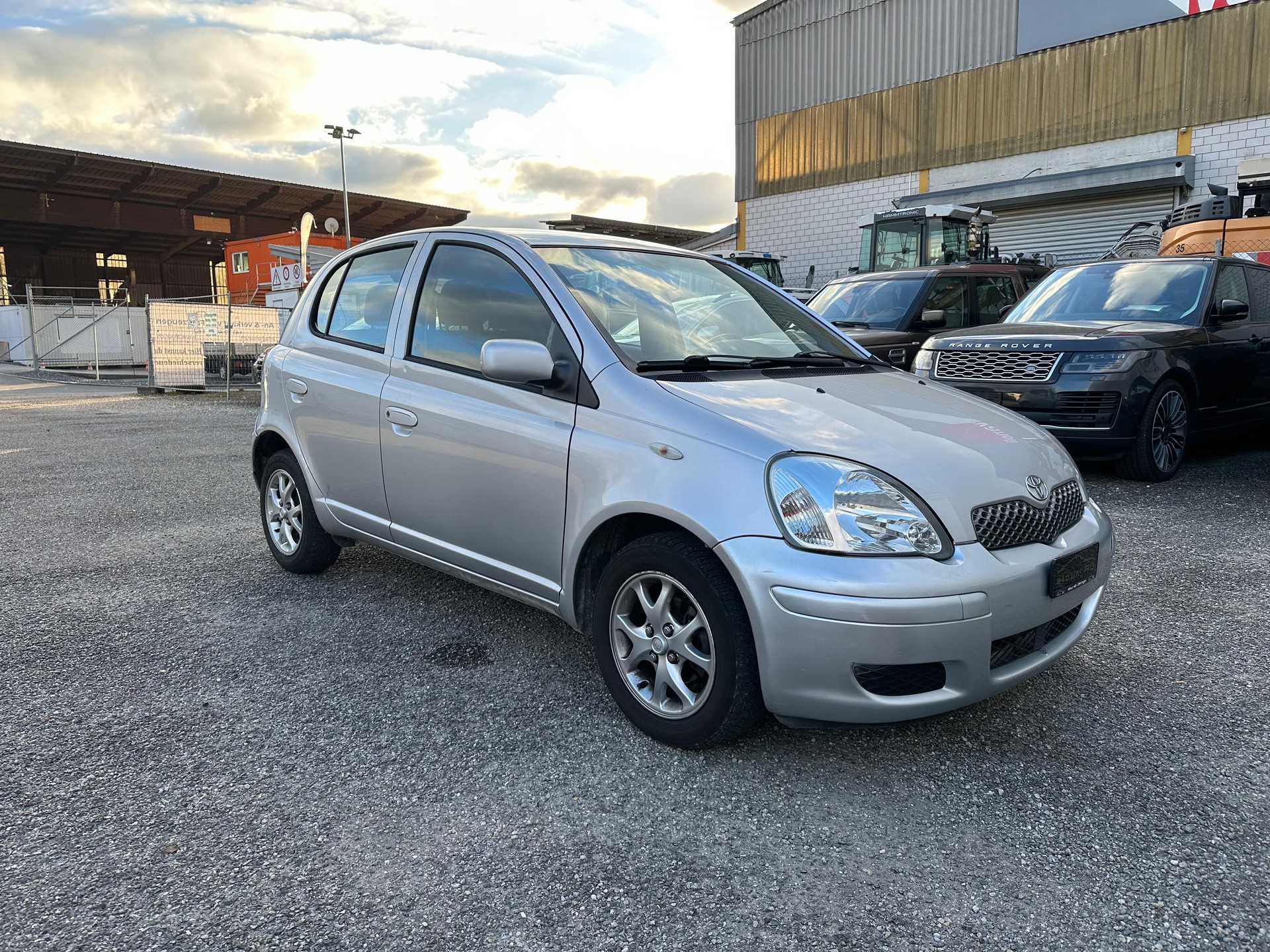 TOYOTA Yaris 1.3 Linea Luna-image-5