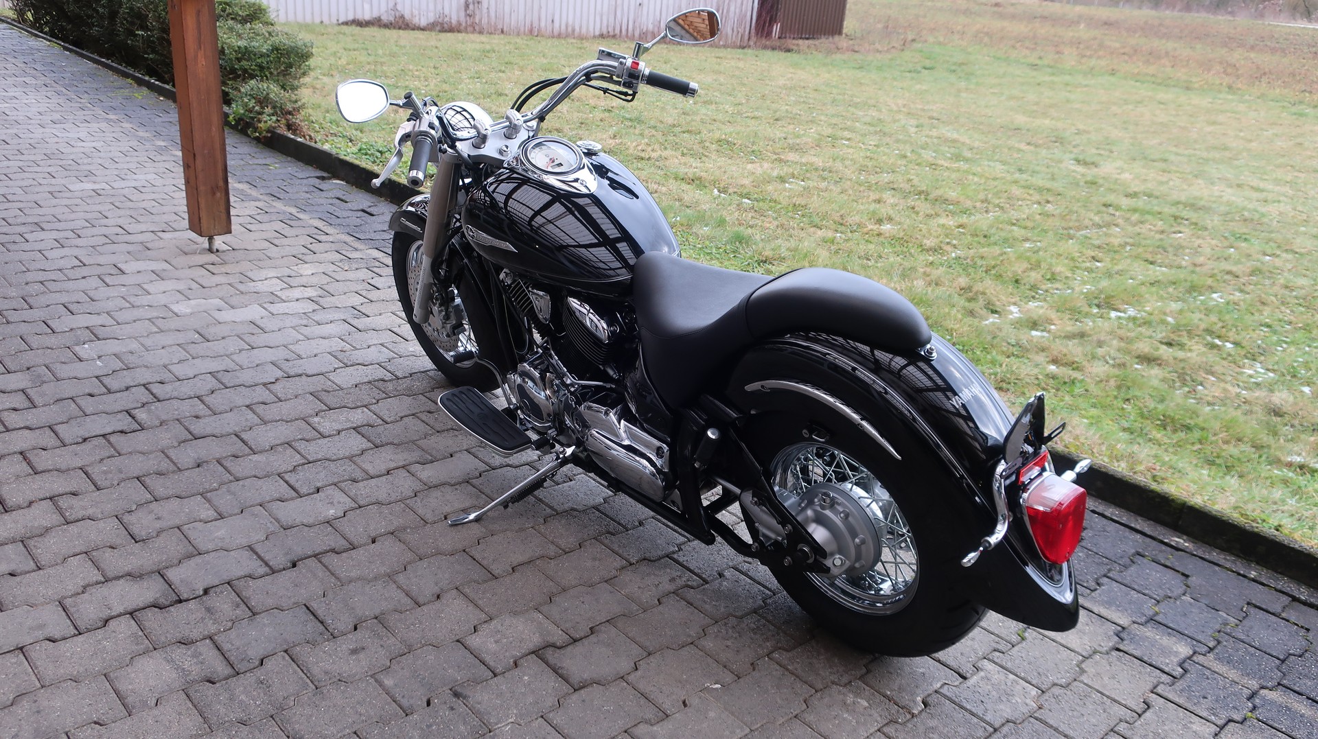 YAMAHA XVS 1100 A Drag Star Classic-showroom-element-2