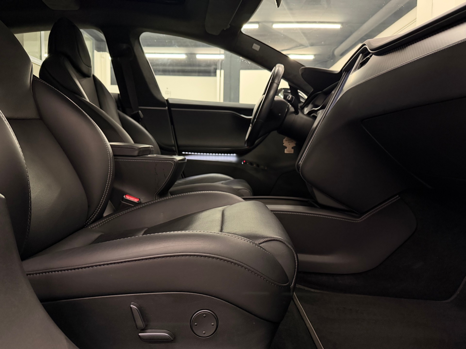 TESLA Model S 100 D Performance-image-19