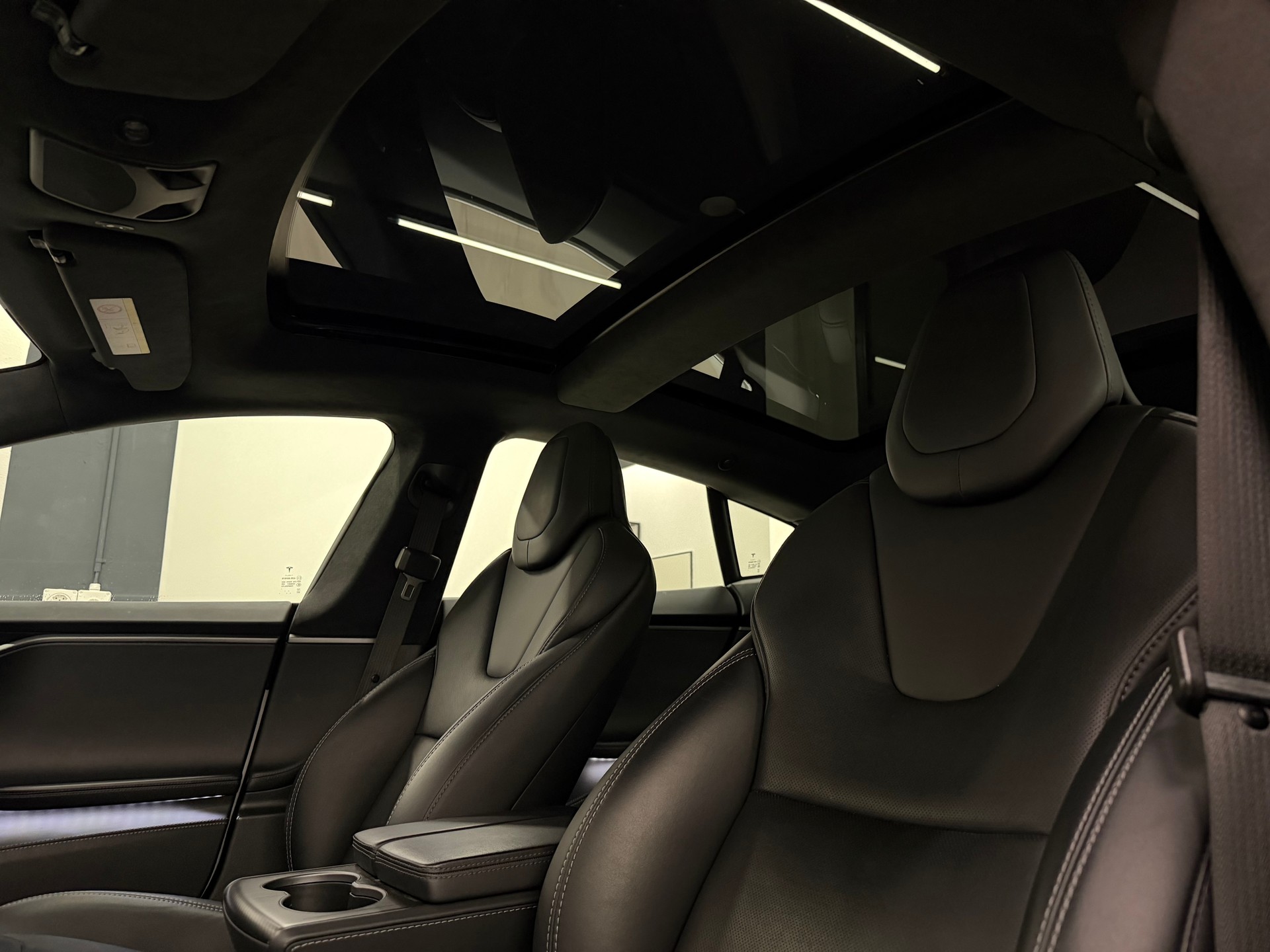 TESLA Model S 100 D Performance-image-14