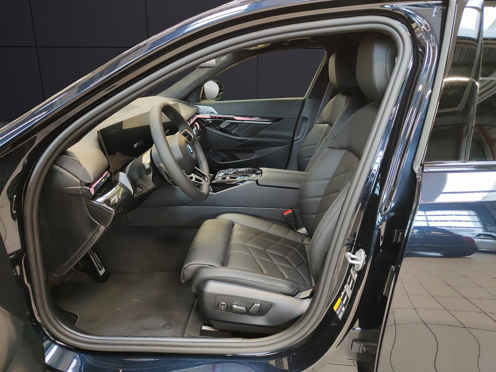 BMW 550e xDrive Touring-image-1