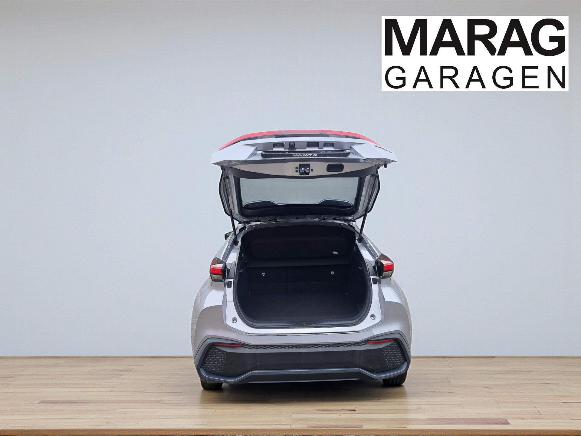 TOYOTA C-HR 2.0 PHEV CVT Swiss Edition-image-8