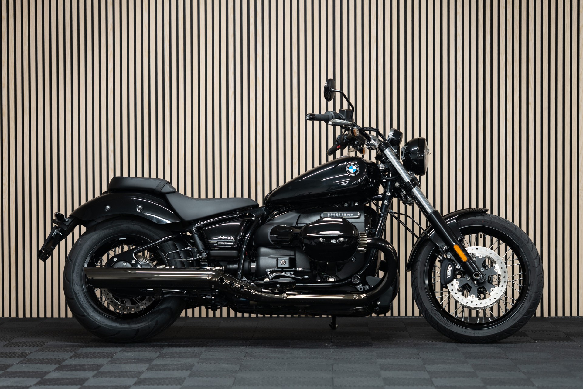 BMW R 18