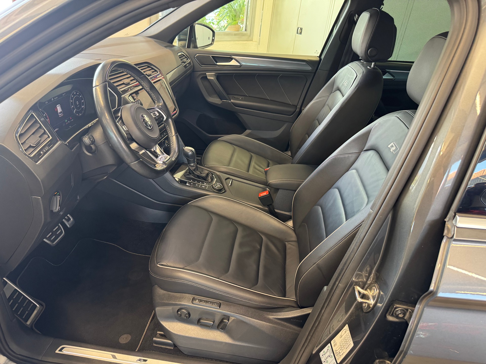 VW Tiguan 2.0TSI Highline 4Motion DSG-image-6
