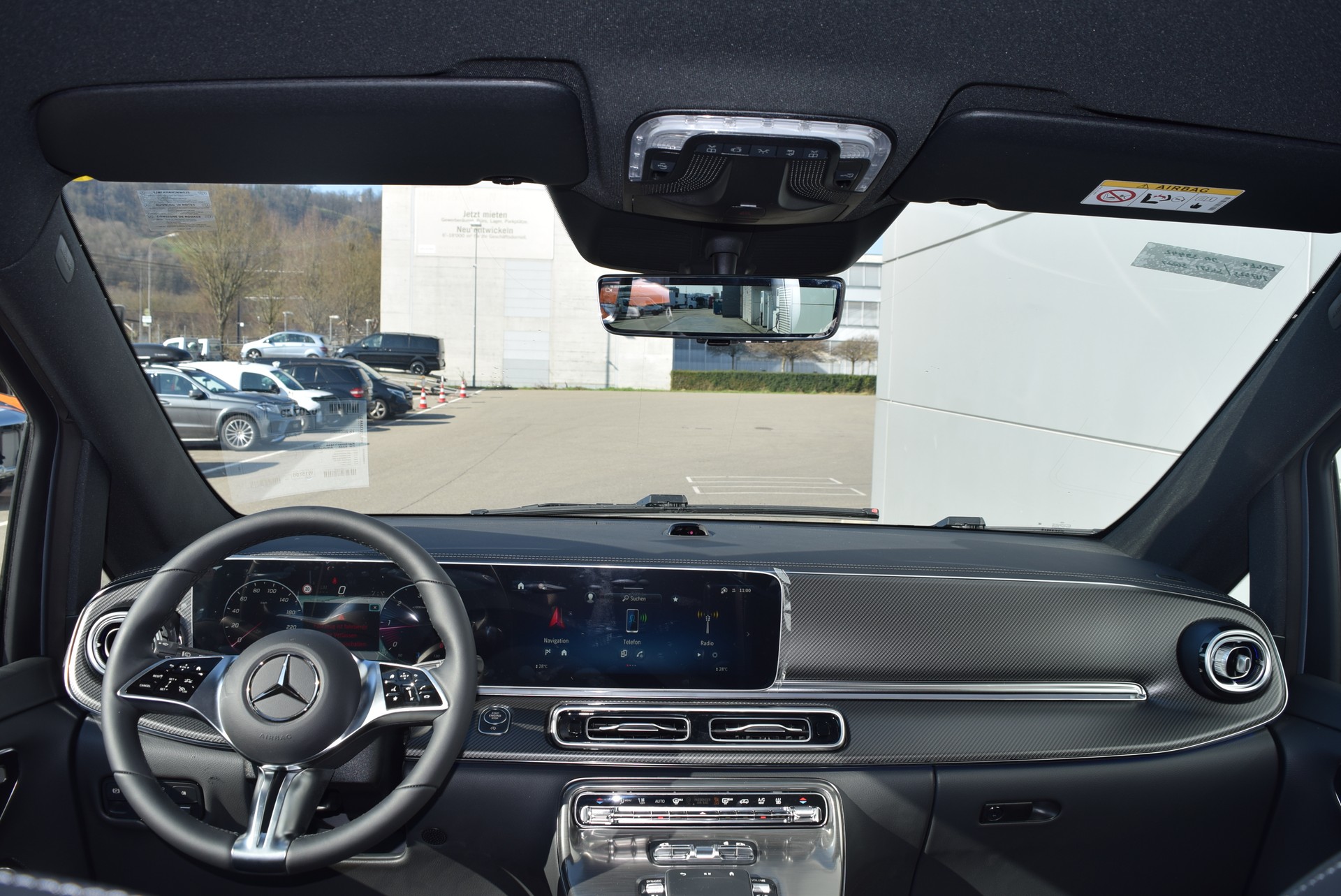 MERCEDES-BENZ V 300 d lang 4Matic Swiss Edition 9G-Tronic-image-8