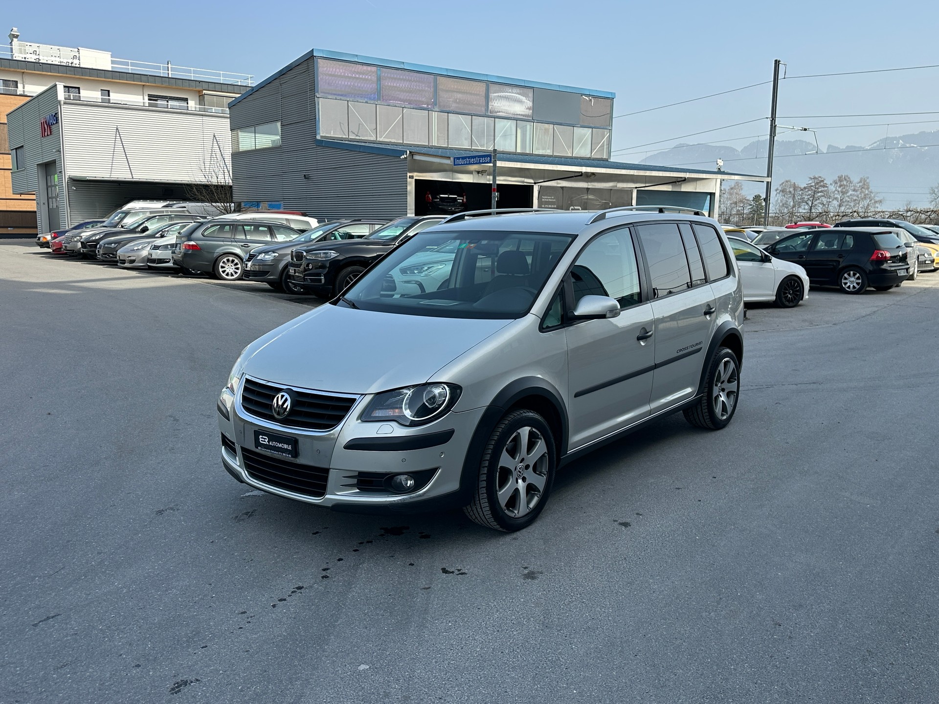 VW CrossTouran 1.4 TSI 7 Plätze-image-0