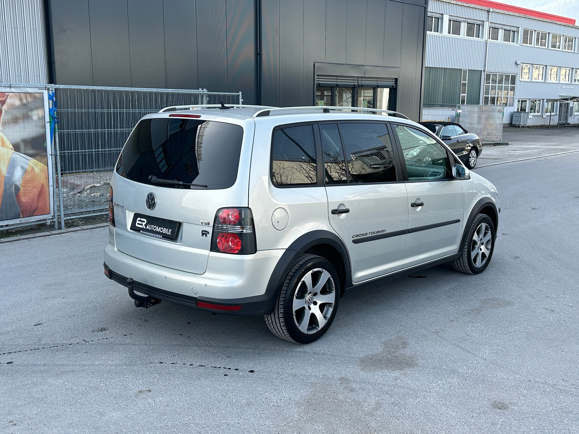 VW CrossTouran 1.4 TSI 7 Plätze-image-5