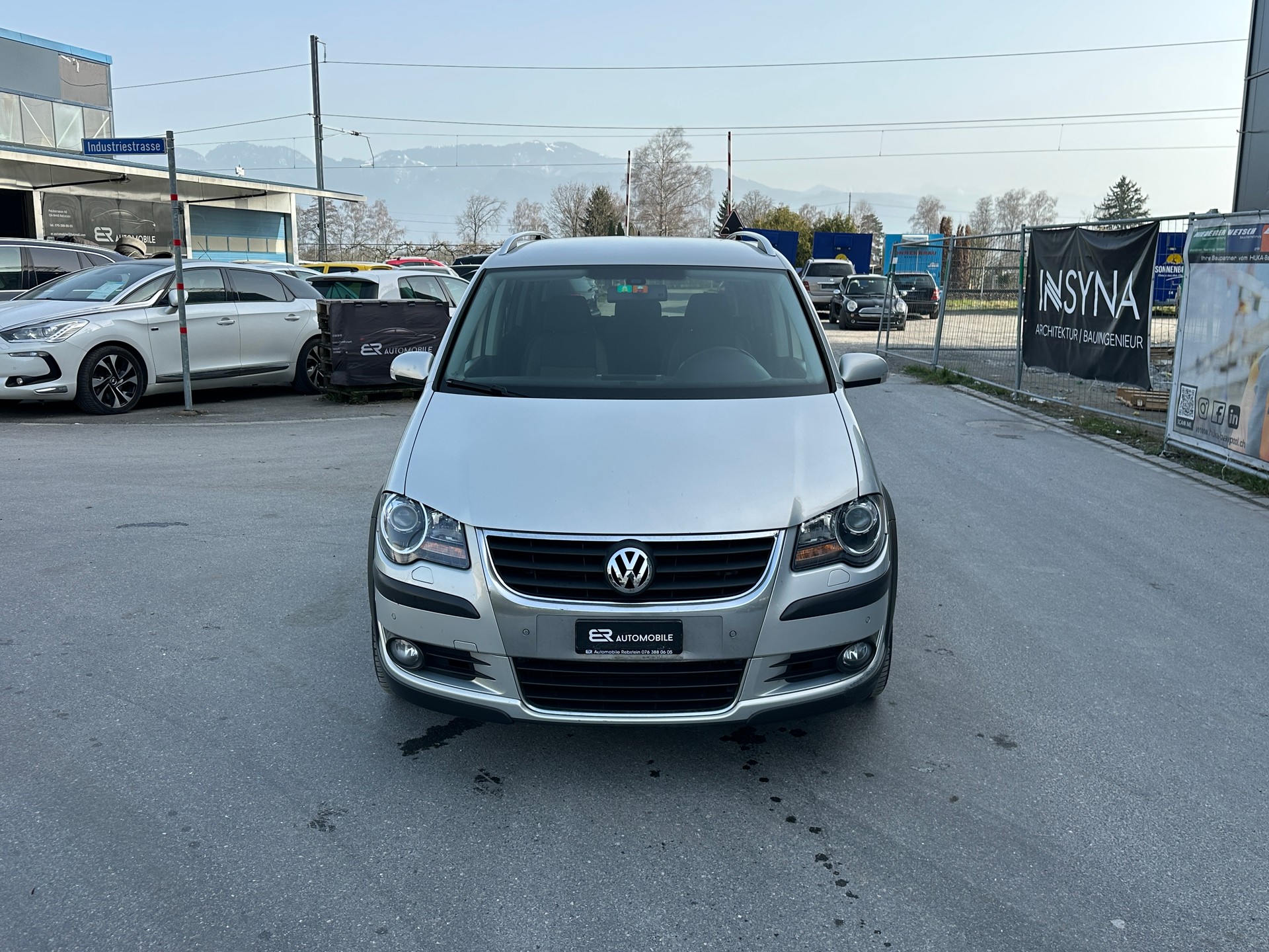 VW CrossTouran 1.4 TSI 7 Plätze-image-1