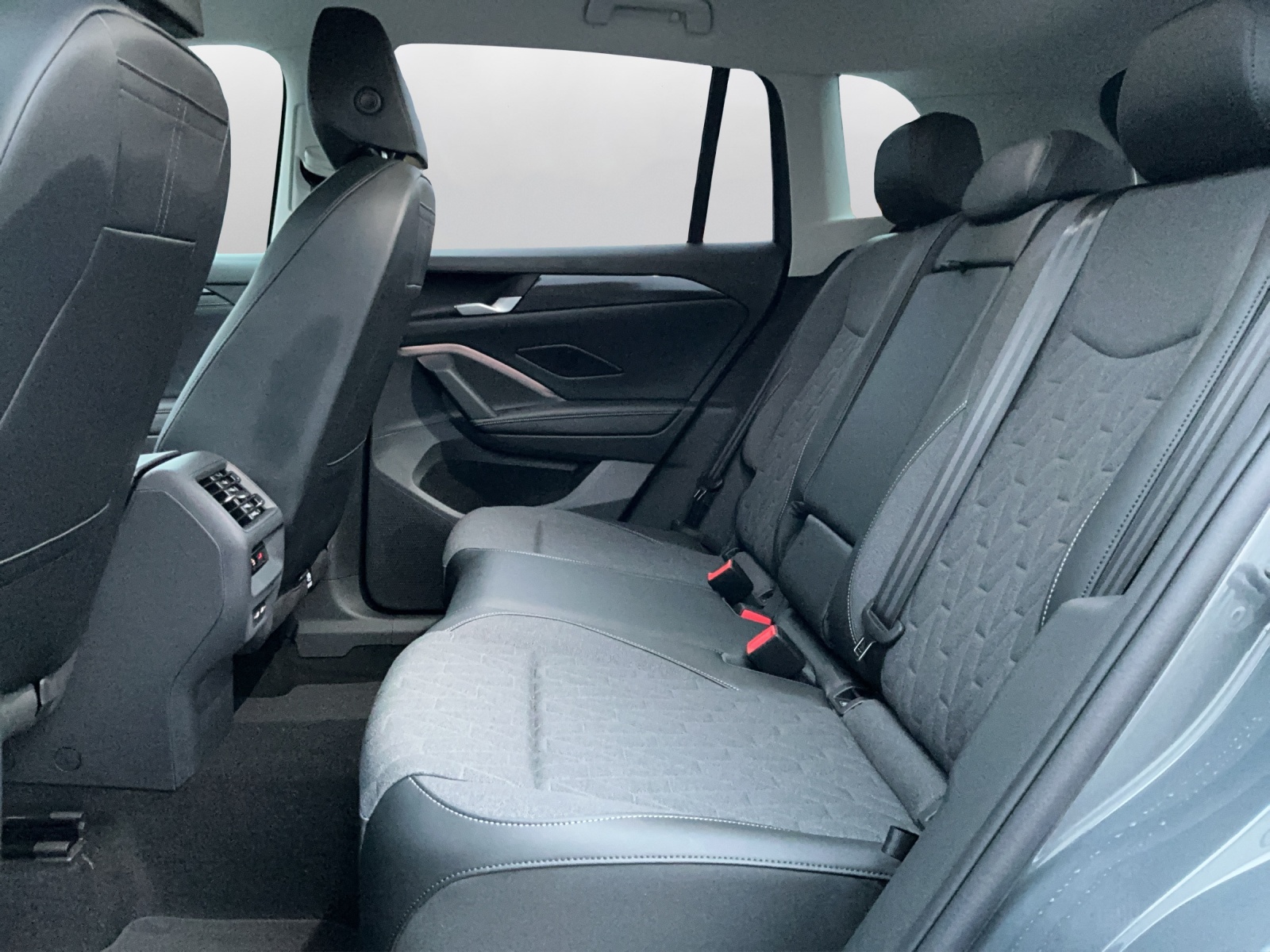 VW Tiguan 2.0 TSI DSG United 4Motion-image-10
