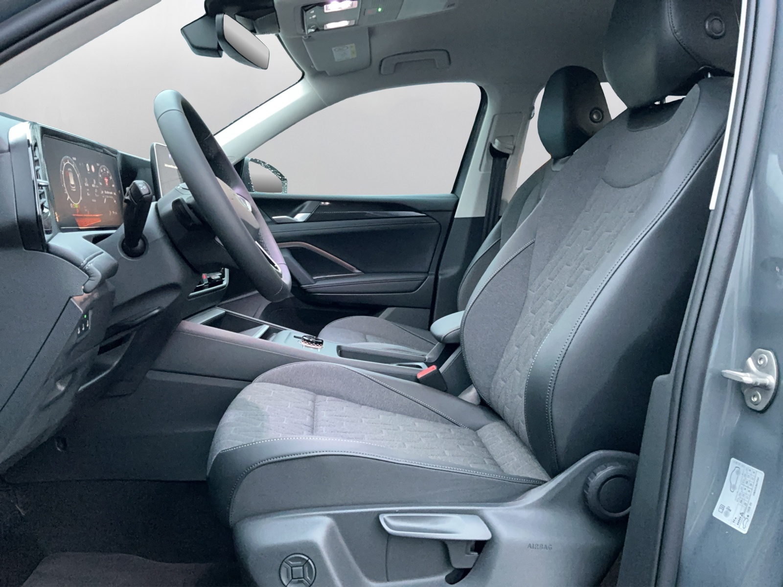 VW Tiguan 2.0 TSI DSG United 4Motion-image-9