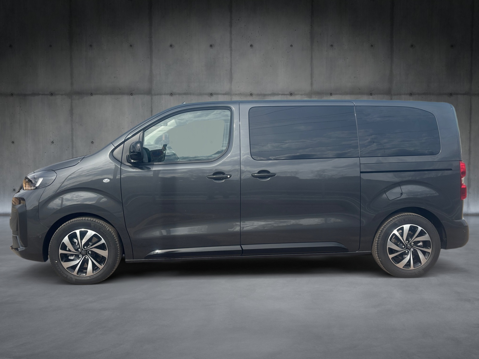 FIAT Ulysse 2.2 MULTIJET VIP L2 - NUOVO !-showroom-element-1