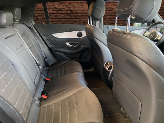 MERCEDES-BENZ EQC 400 AMG Line 4Matic-image-12