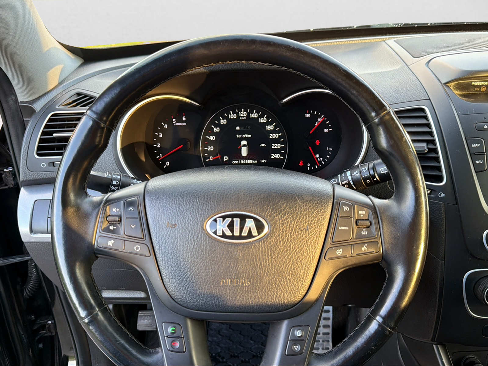 KIA Sorento 2.2 CRDI Style Automatic-image-11