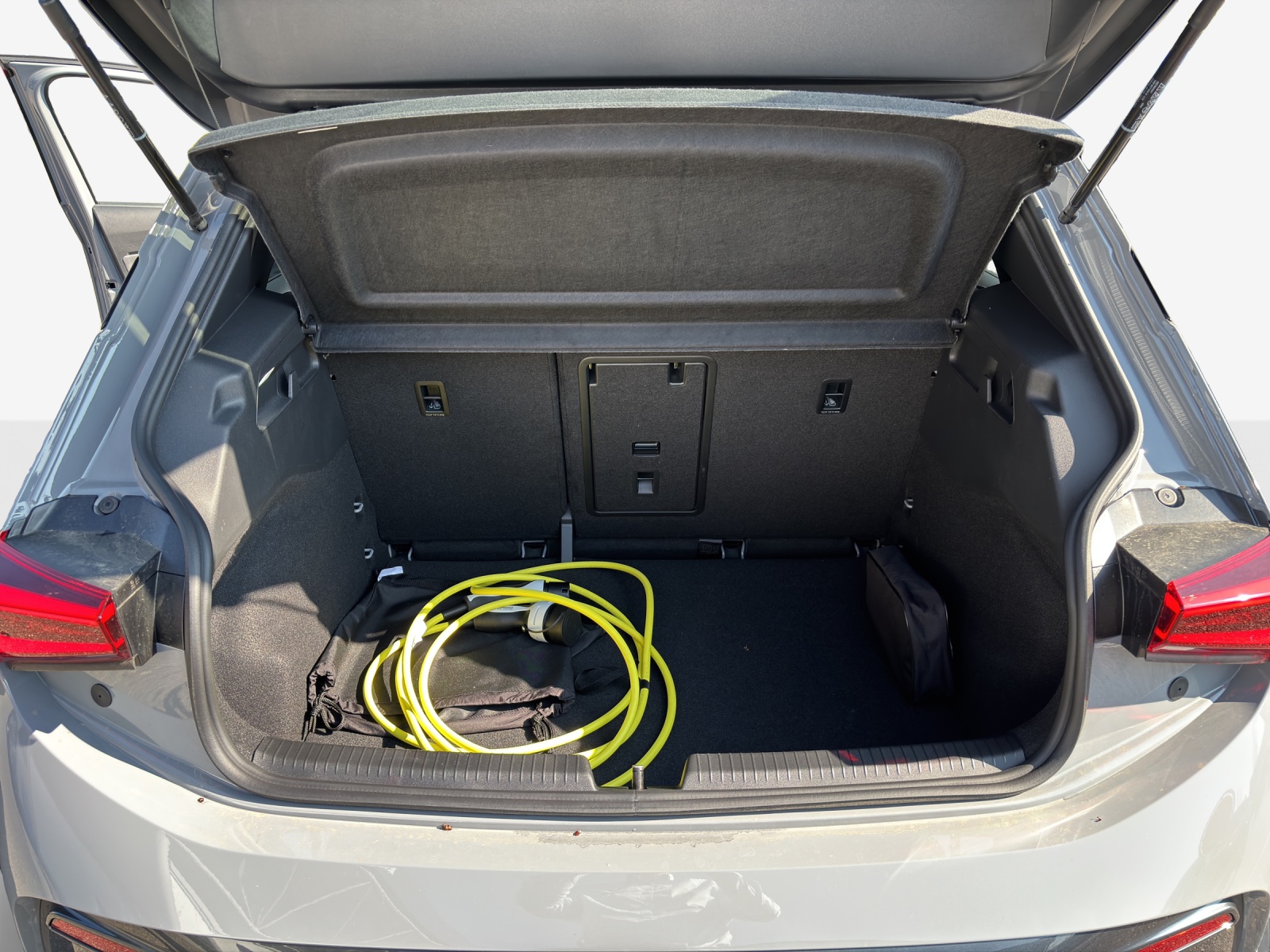CUPRA Born 79 kWh e-Boost Adrenaline-image-12