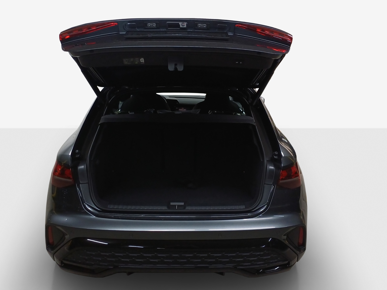 AUDI A3 Sportback TFSI 110 kW S line Attraction S tronic-image-12