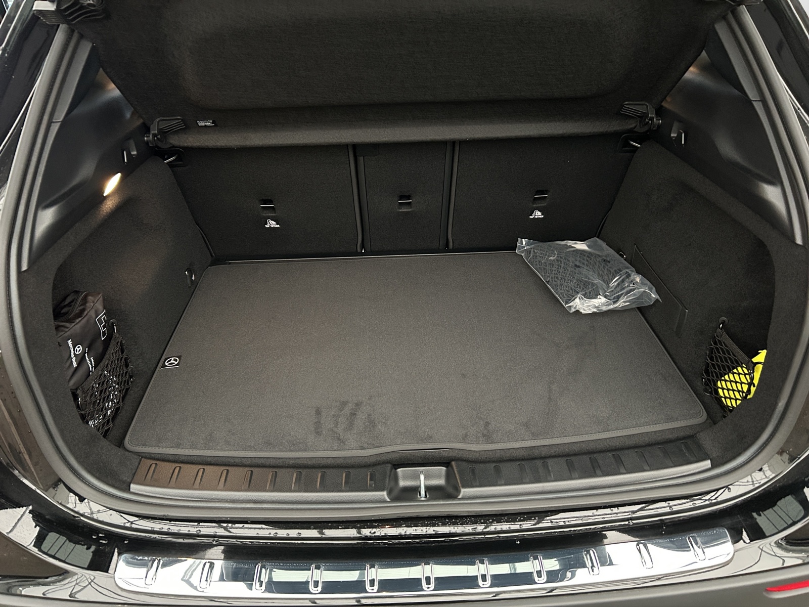 MERCEDES-BENZ GLA 250 4Matic 8G-DCT Swiss Star - AMG Line Premium Plus - AHK - Head-up - Panoramadach-image-7