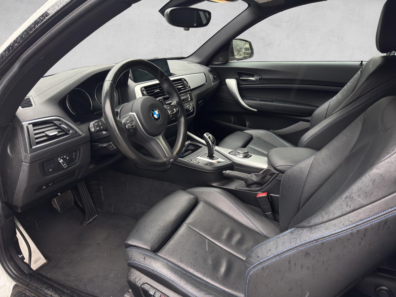 BMW M240i xDrive Coupé-showroom-element-3
