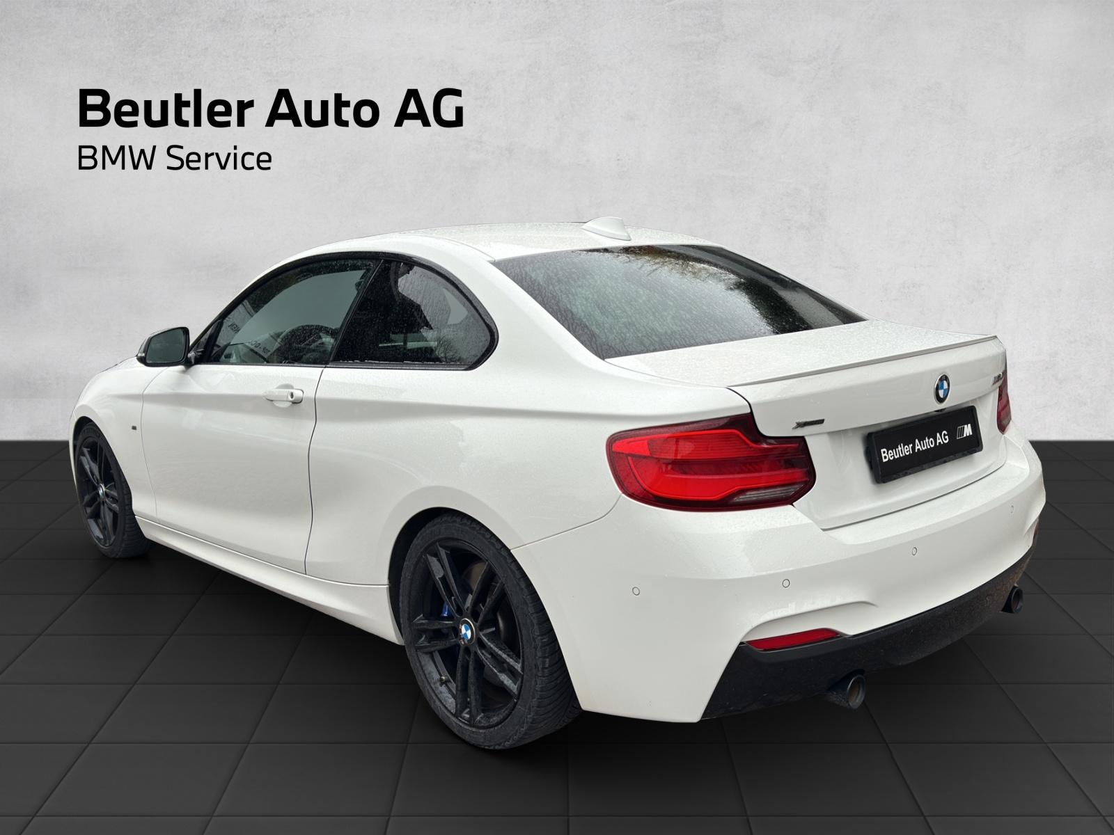 BMW M240i xDrive Coupé-showroom-element-2