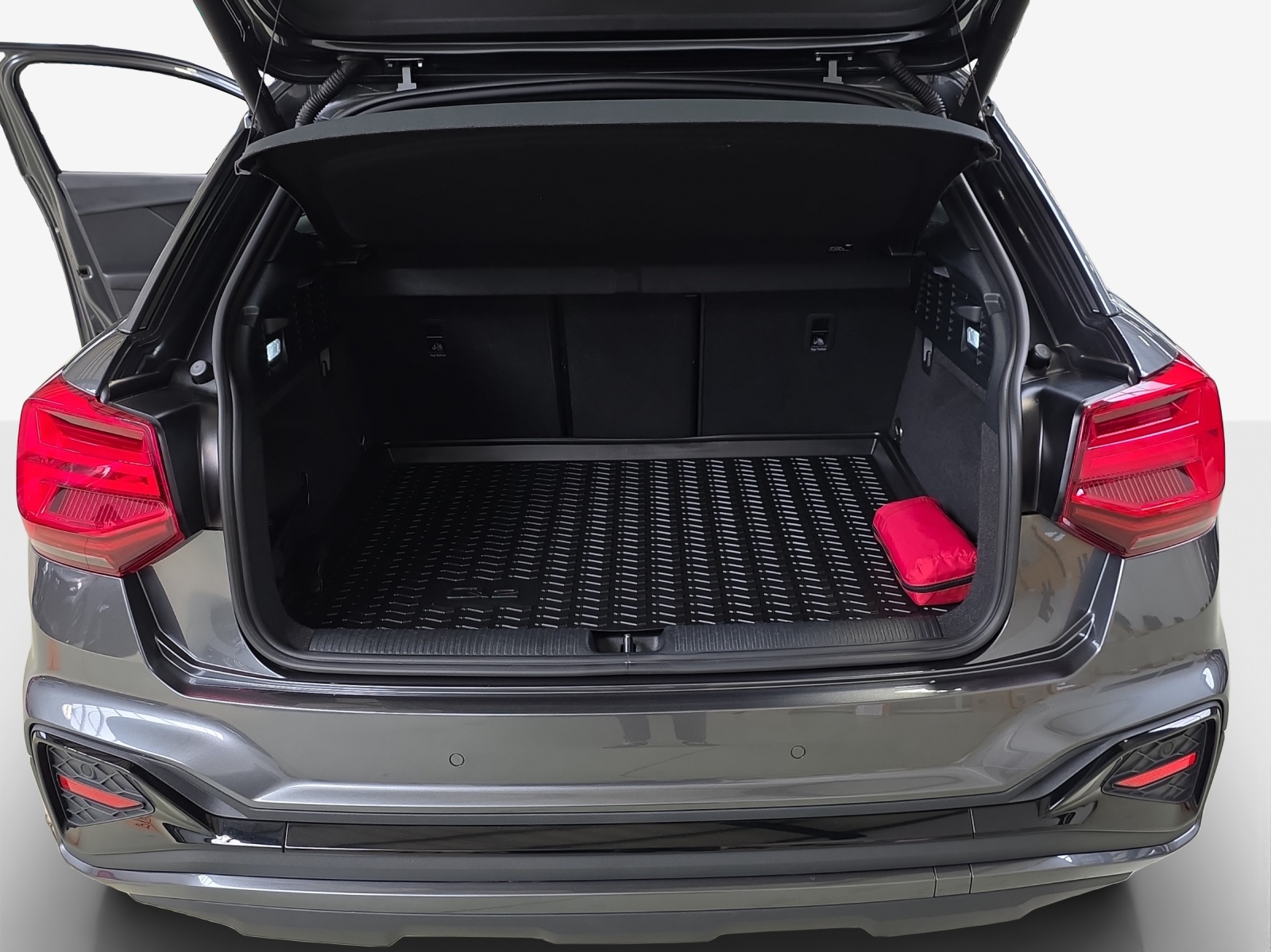 AUDI Q2 35 TDI S line quattro S-tronic-image-11