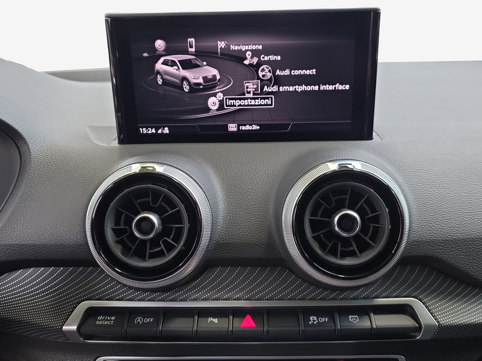 AUDI Q2 35 TDI S line quattro S-tronic-image-9