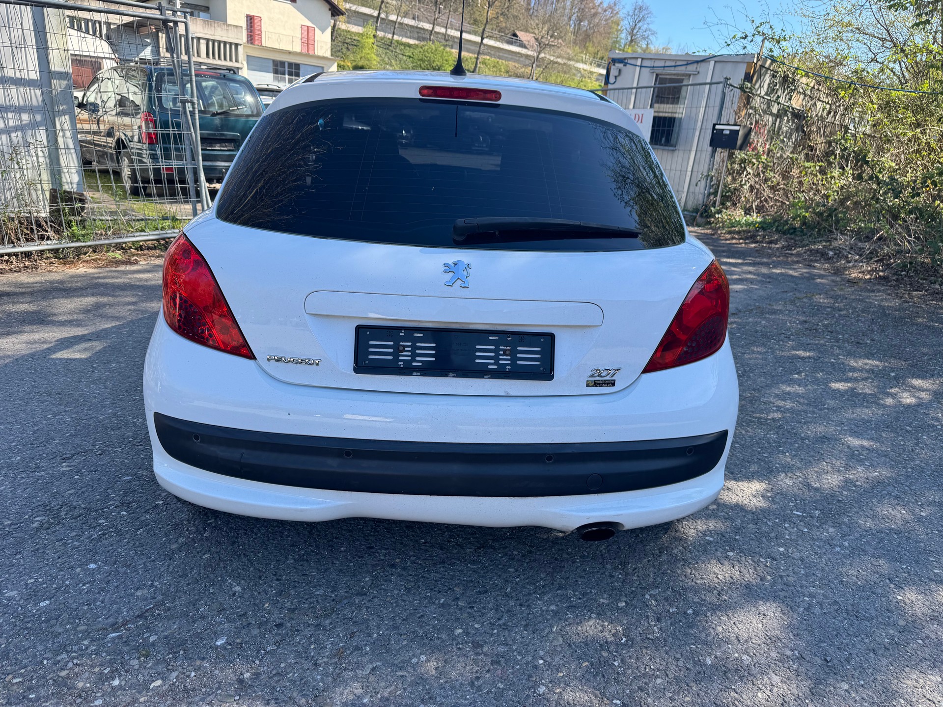 PEUGEOT 207 1.6 16V Turbo Sport-image-6