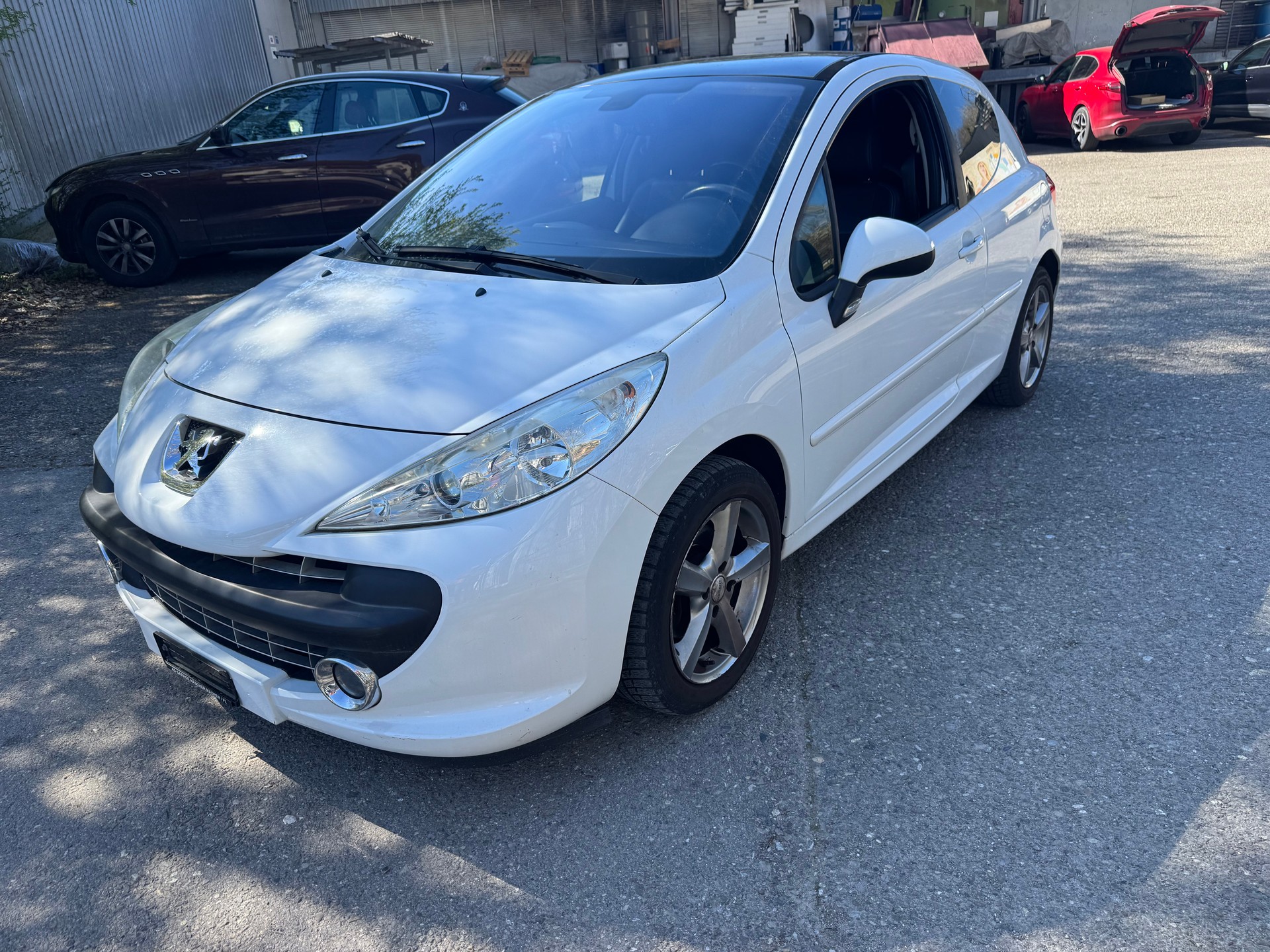 PEUGEOT 207 1.6 16V Turbo Sport