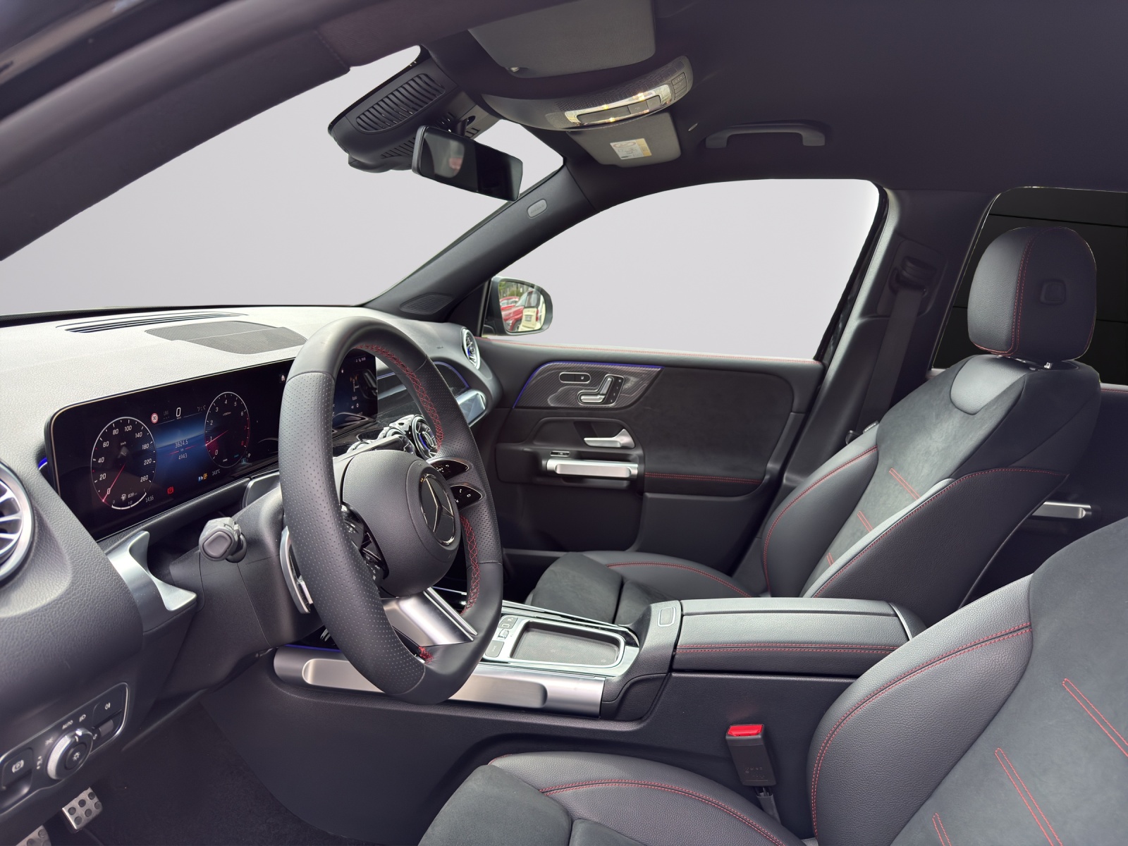 MERCEDES-BENZ GLB 200 7G-Tronic-image-4